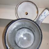 Cafetière ancienne émaillée décor bleu et blanc