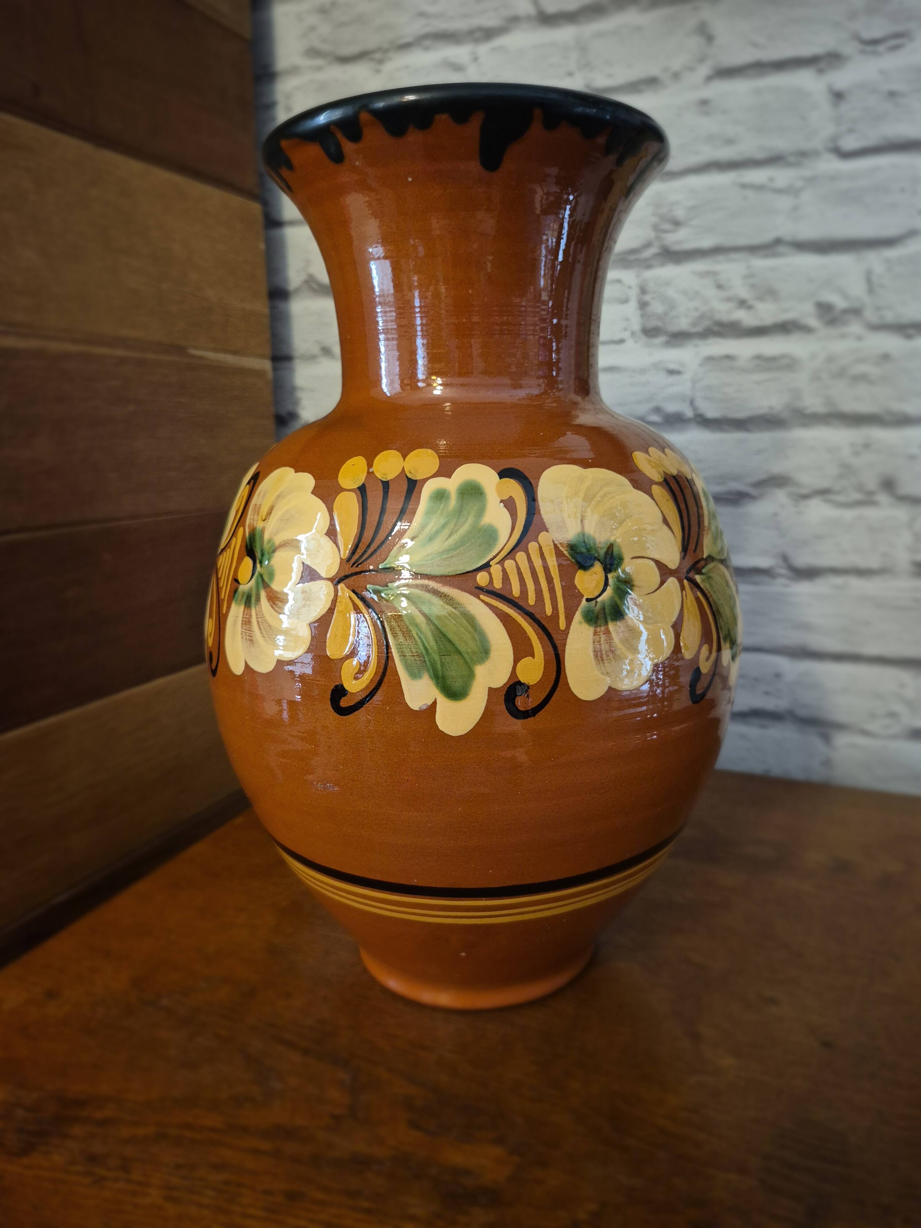Large vintage HMV Hungarian vase