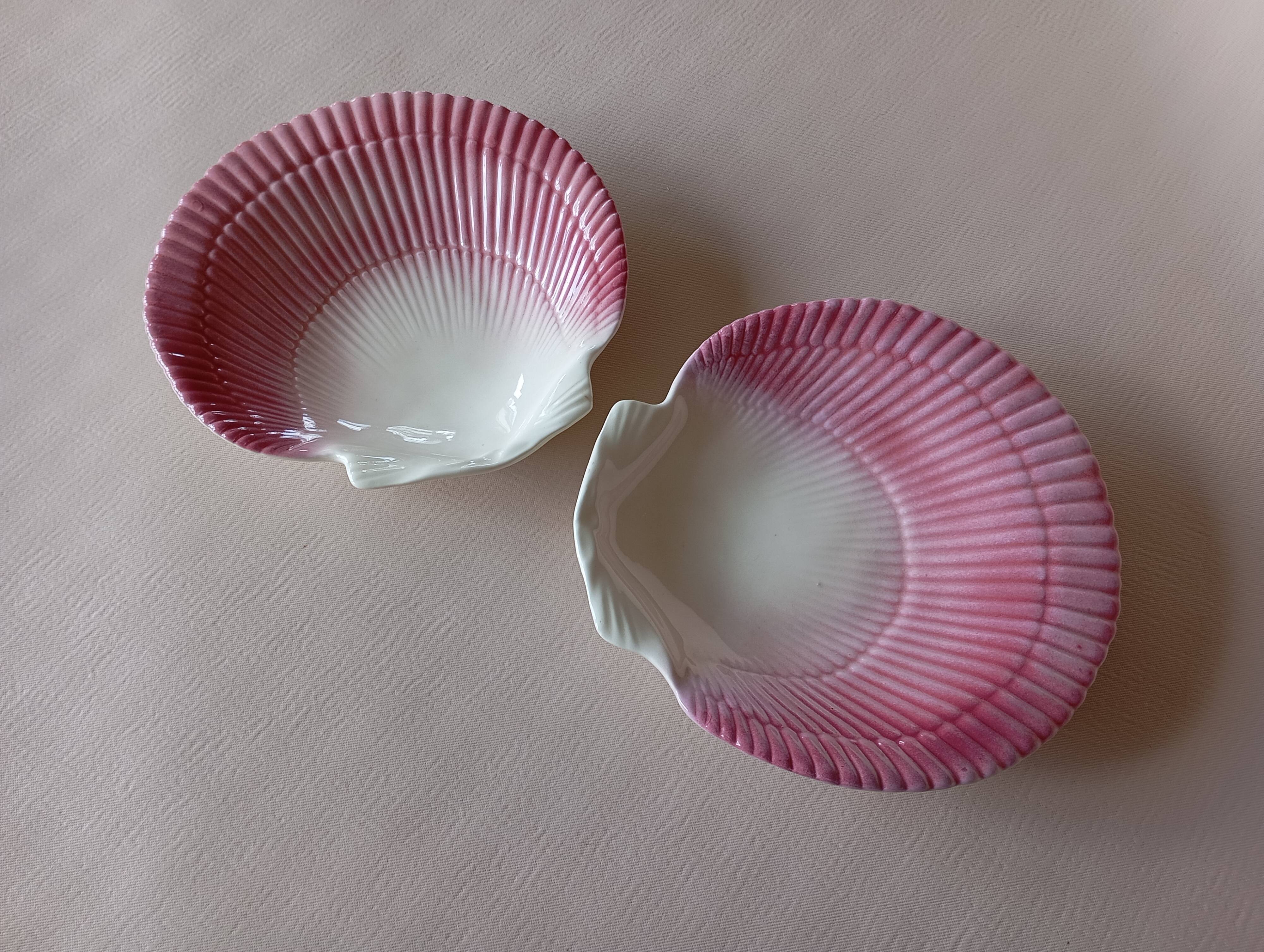 Shells for emptying pockets