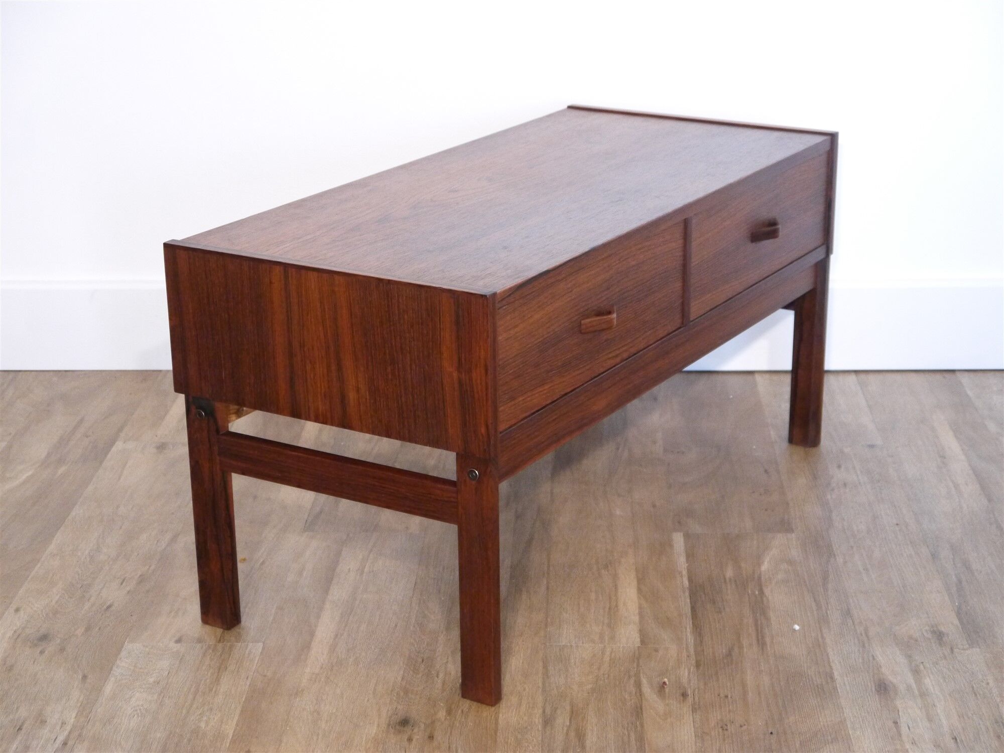 Commode scandinave en palissandre