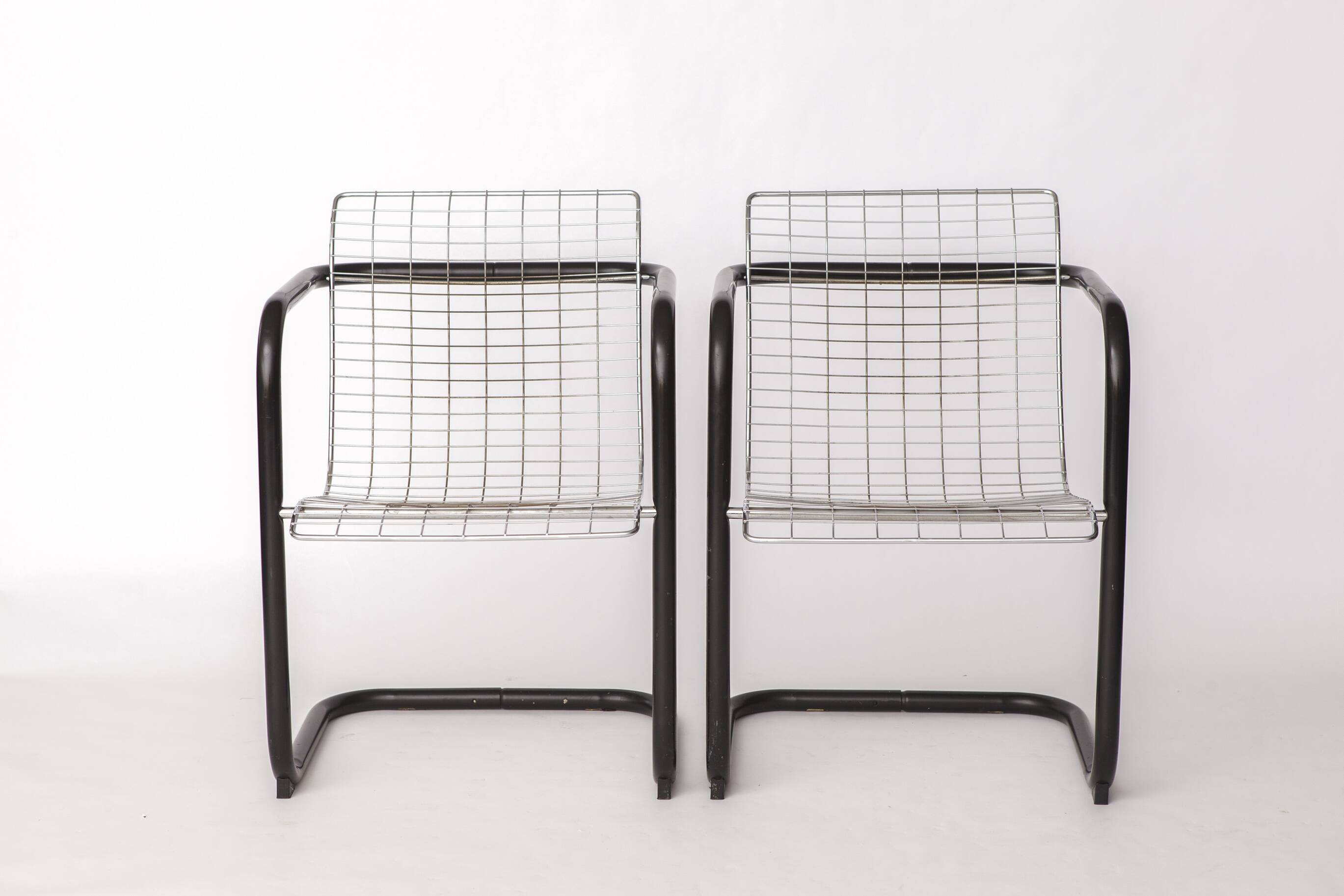 Pair of Vintage Metal Armchairs – Chrome Wire Mesh – Italy 1980s