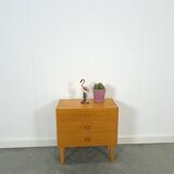 Commode en placage avec poignées rondes de Suède