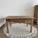 Table basse de ferme ancienne en bois brut