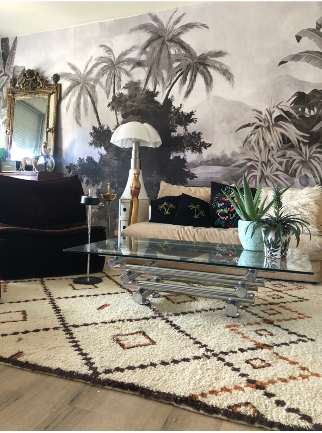 Large vintage Berber carpet 200 x 300 cm