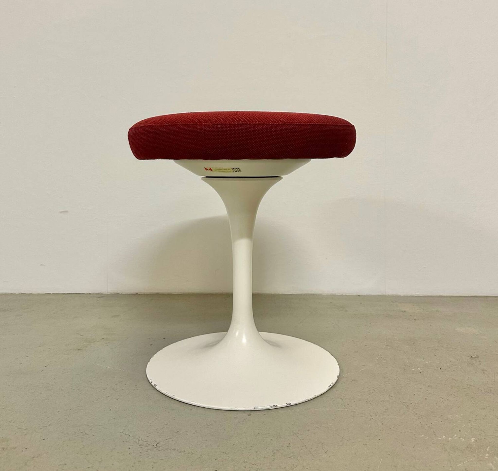 Tabouret pivotant Eero Saarinen par Knoll International années 70