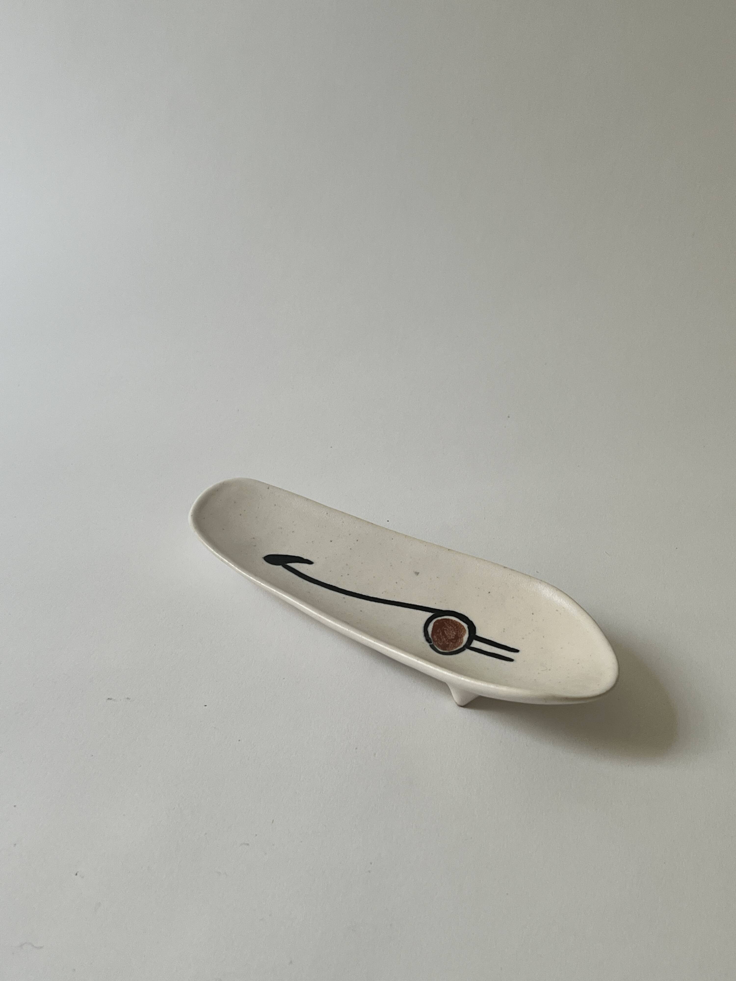 Ceramic pocket emptier signed Guy Rolland Marcy, France 1950