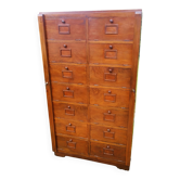 Trade cabinet with flaps