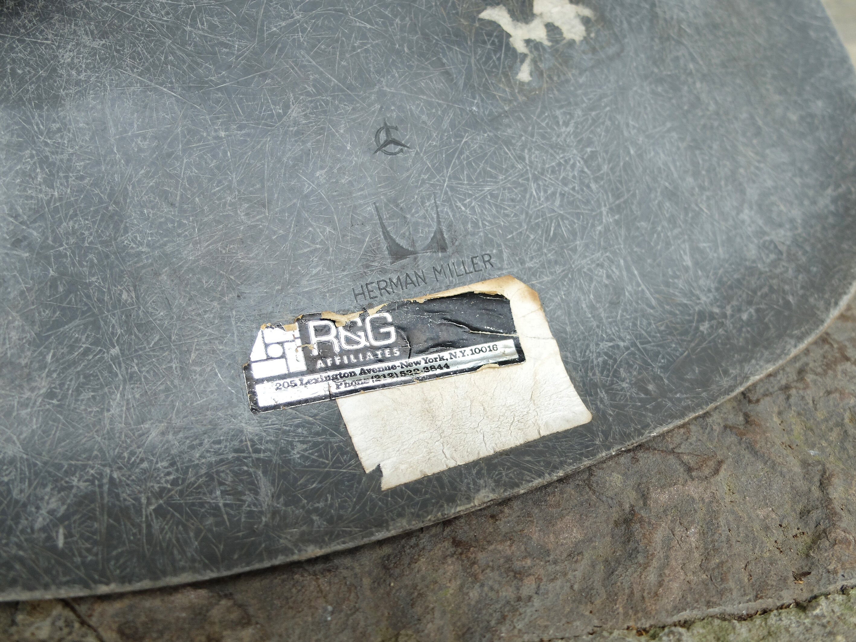 DSW Charles & Ray Eames Chair for Herman Miller Grey Elephant Grey Dowel