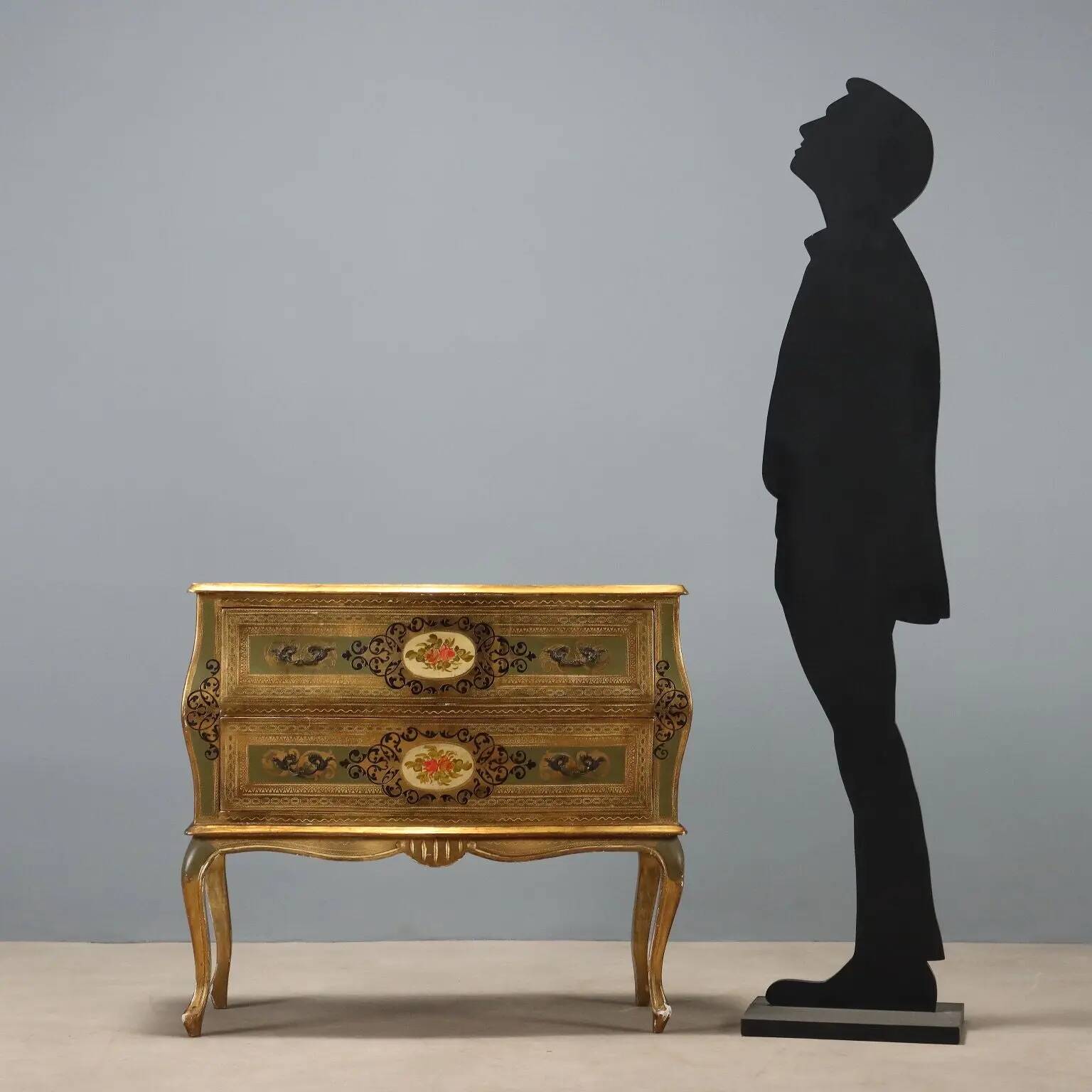 Commode ancienne en bois laqué et peint XXe siècle
