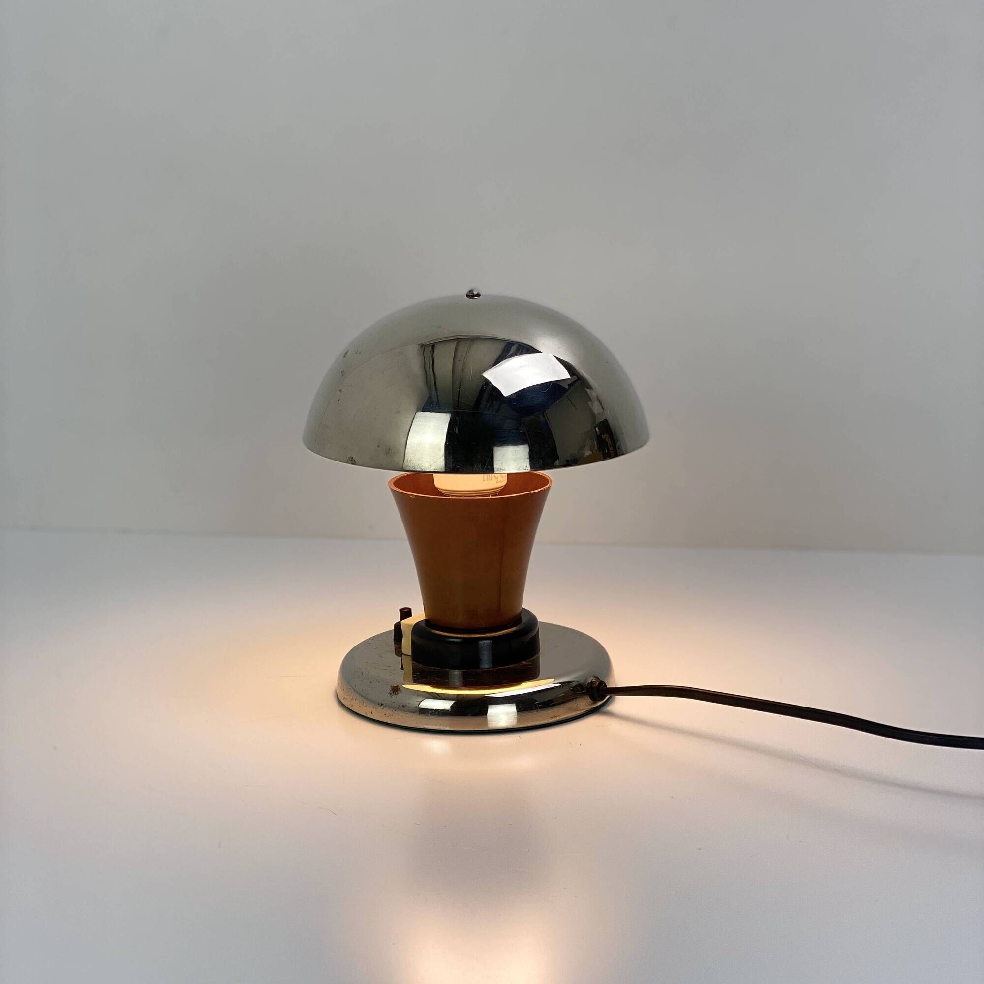 Vintage Bauhaus bedside lamp in brown bakelite and chrome, 1930s