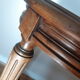 Tabouret de piano en cannage
