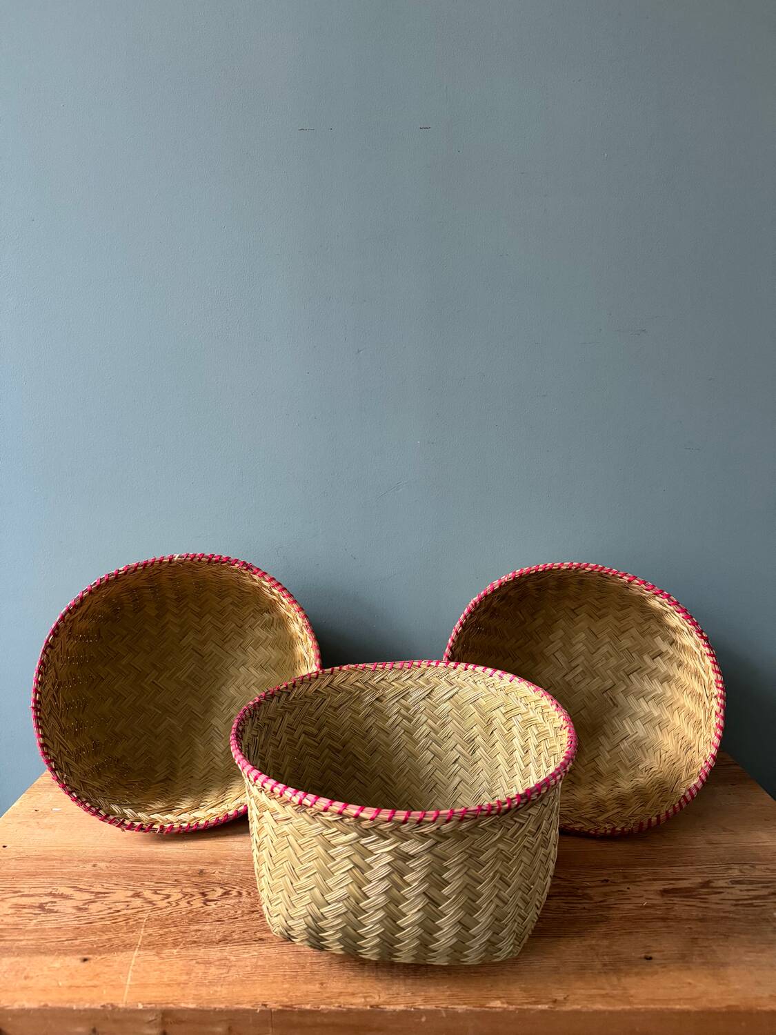 Set of 3 woven bamboo baskets