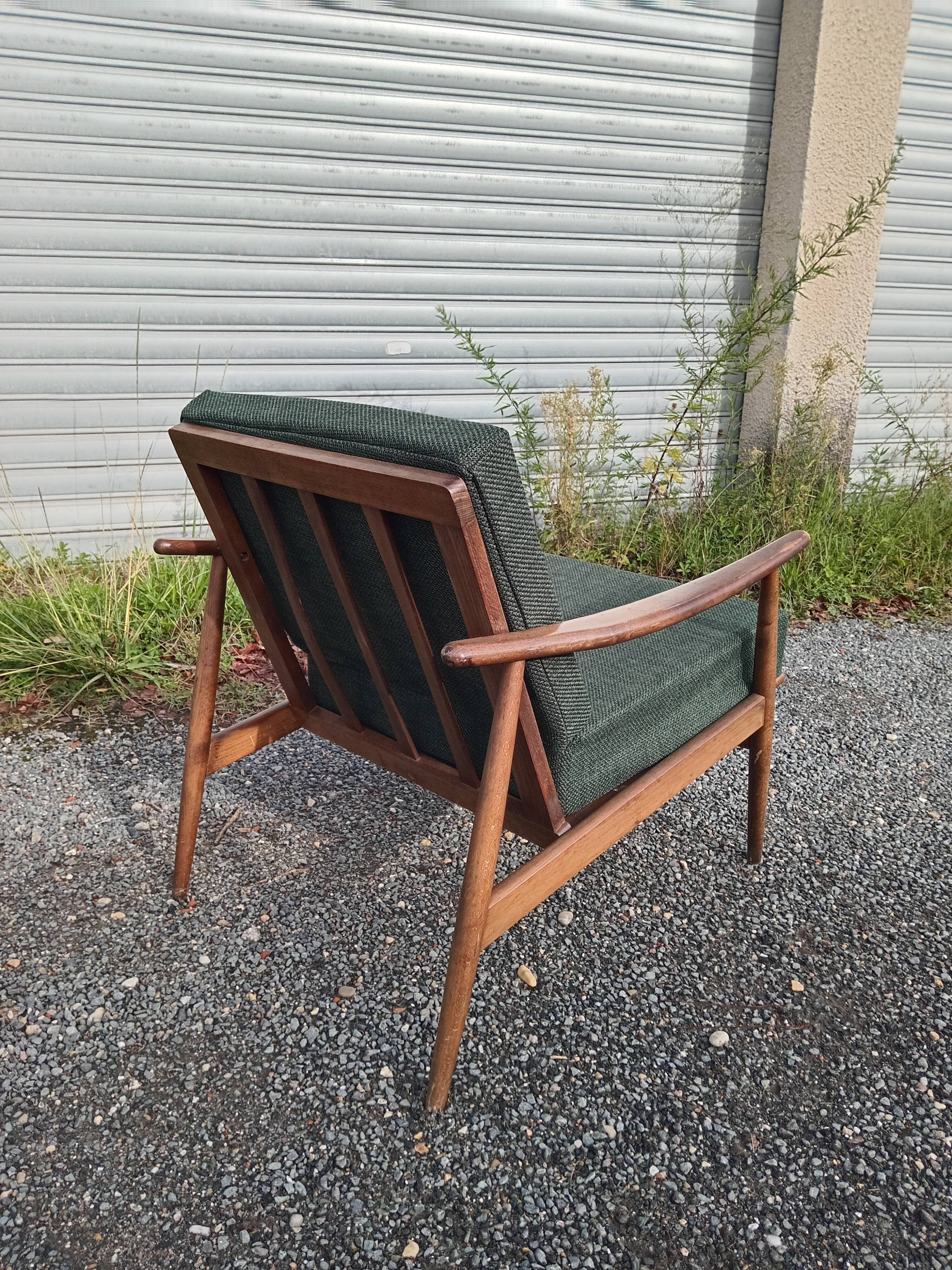 Paire de fauteuils boomerang, années 70