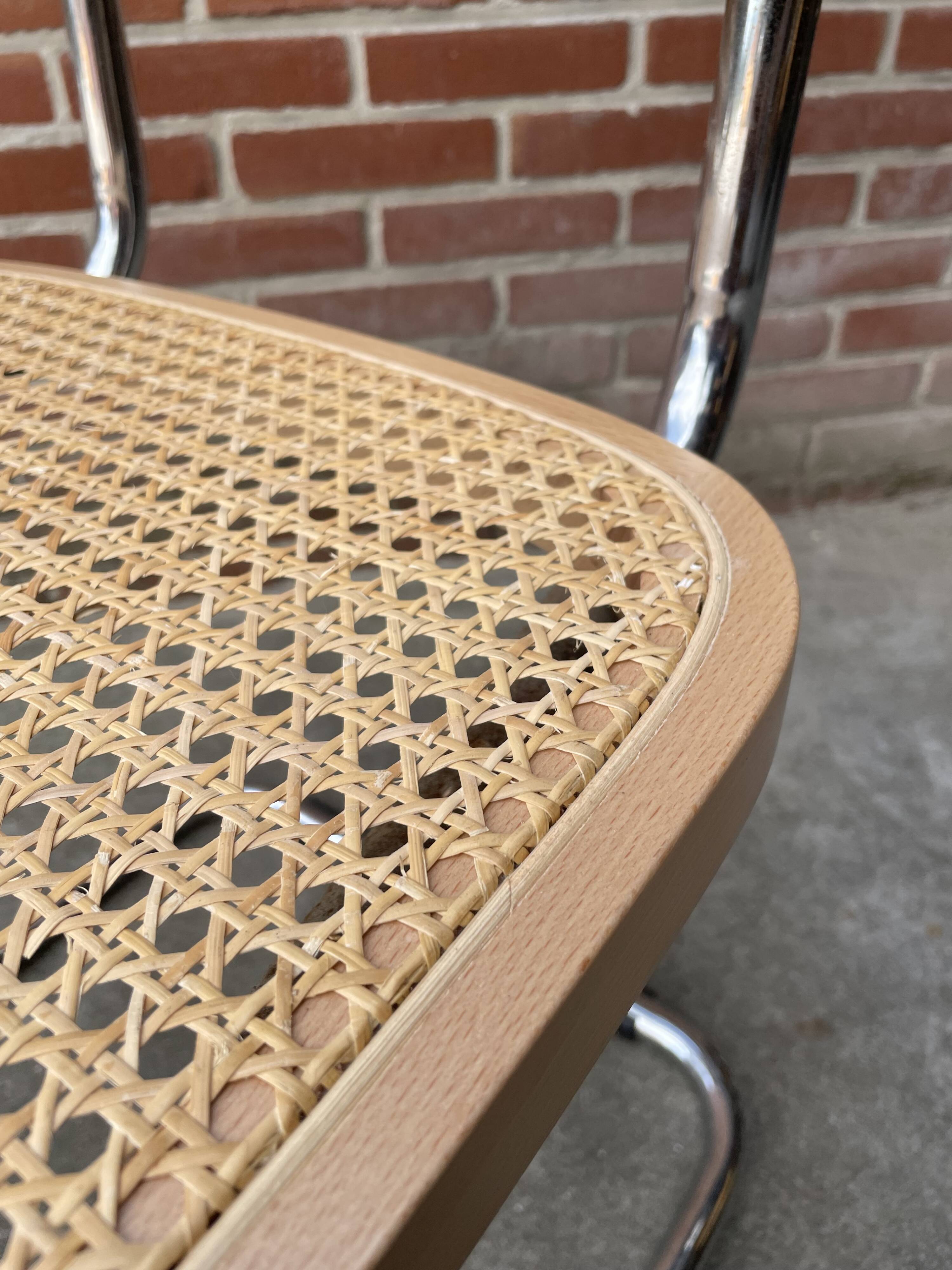 Cesca chair B64 with armrests by Marcel Breuer Design