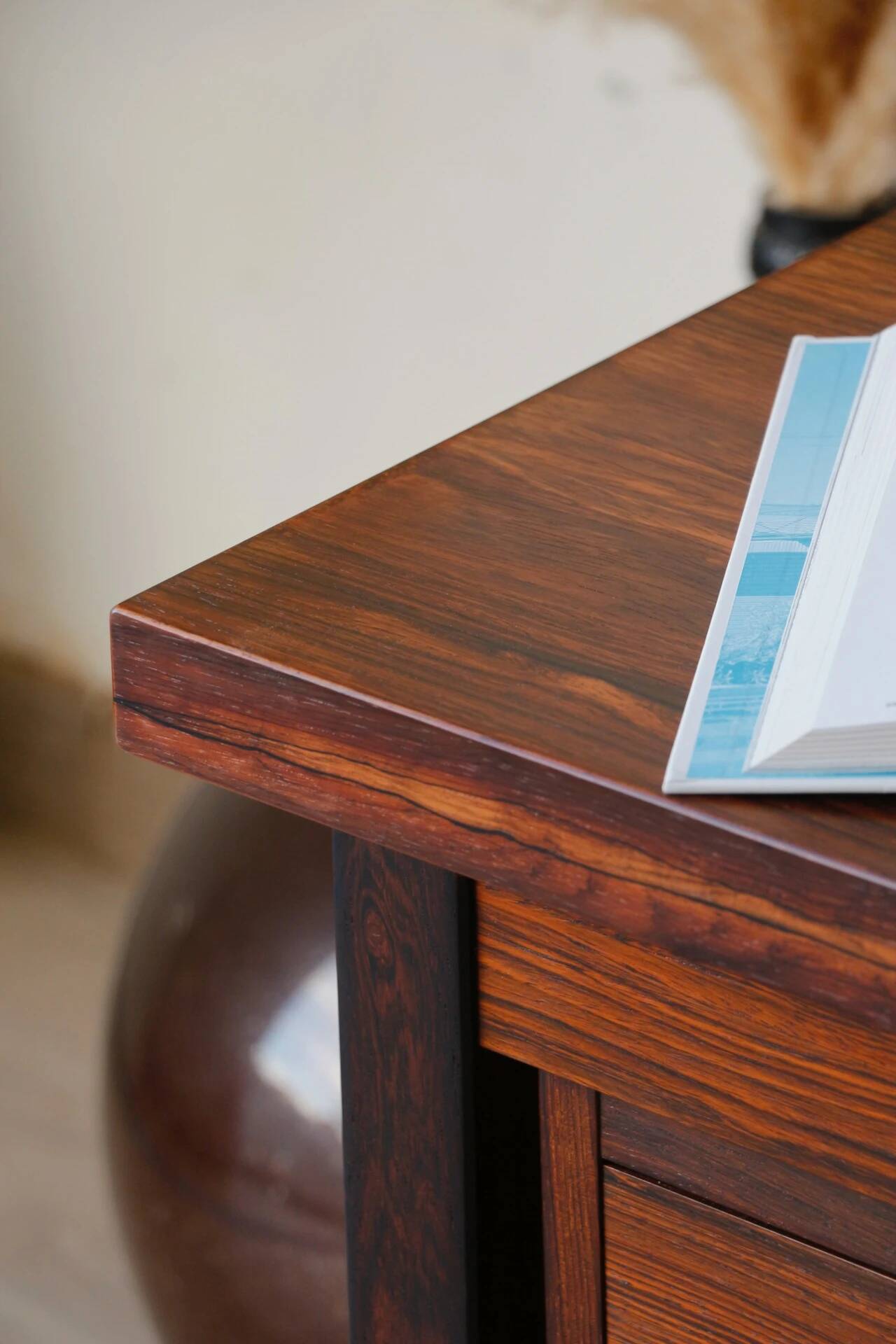 Arne Vodder rosewood desk | Scandinavian executive desk