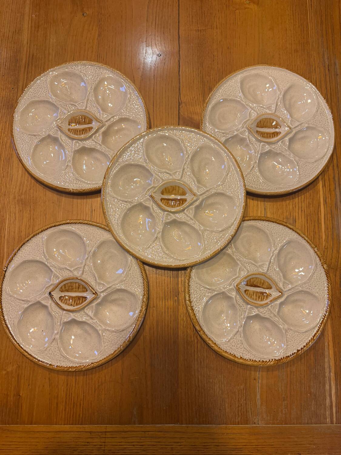 Set of 5 oyster plates Saint-Clément France no. 4589 – Earthenware