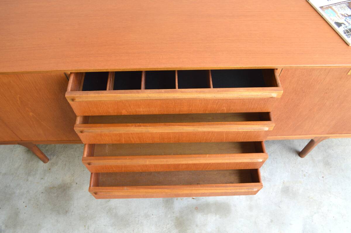 Enfilade McIntosh Dunbar 213cm