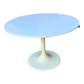 Tulip table