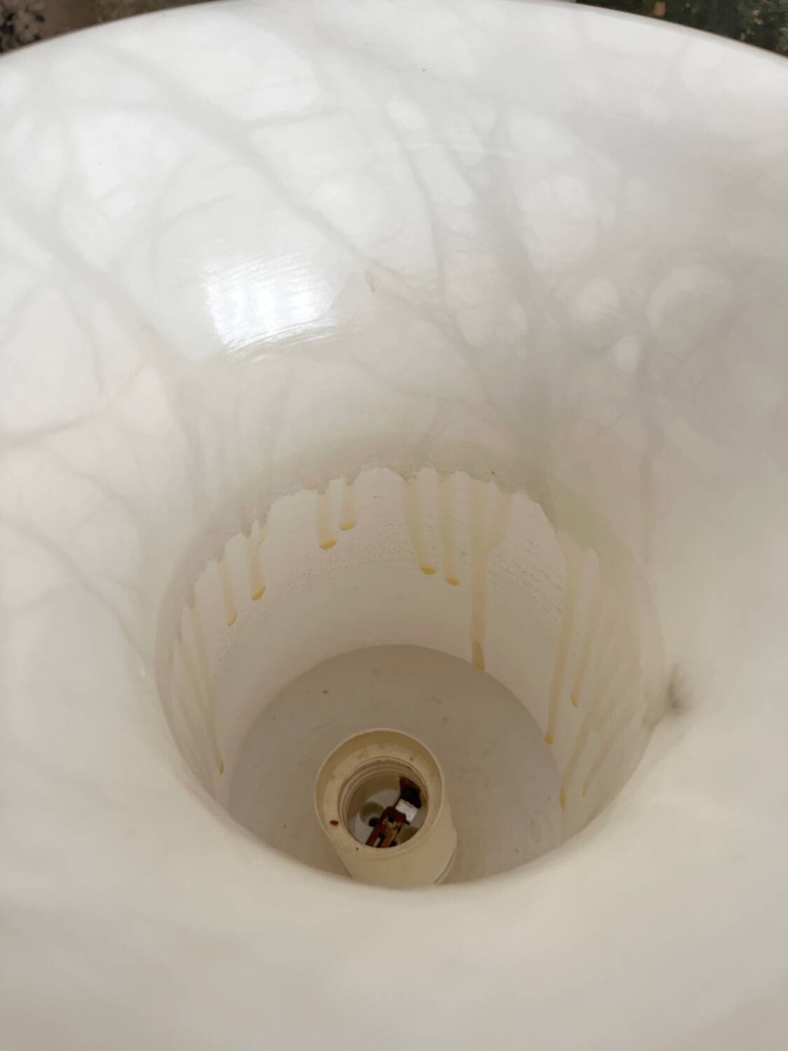 Vintage alabaster-style Medici vase table lamp in resin