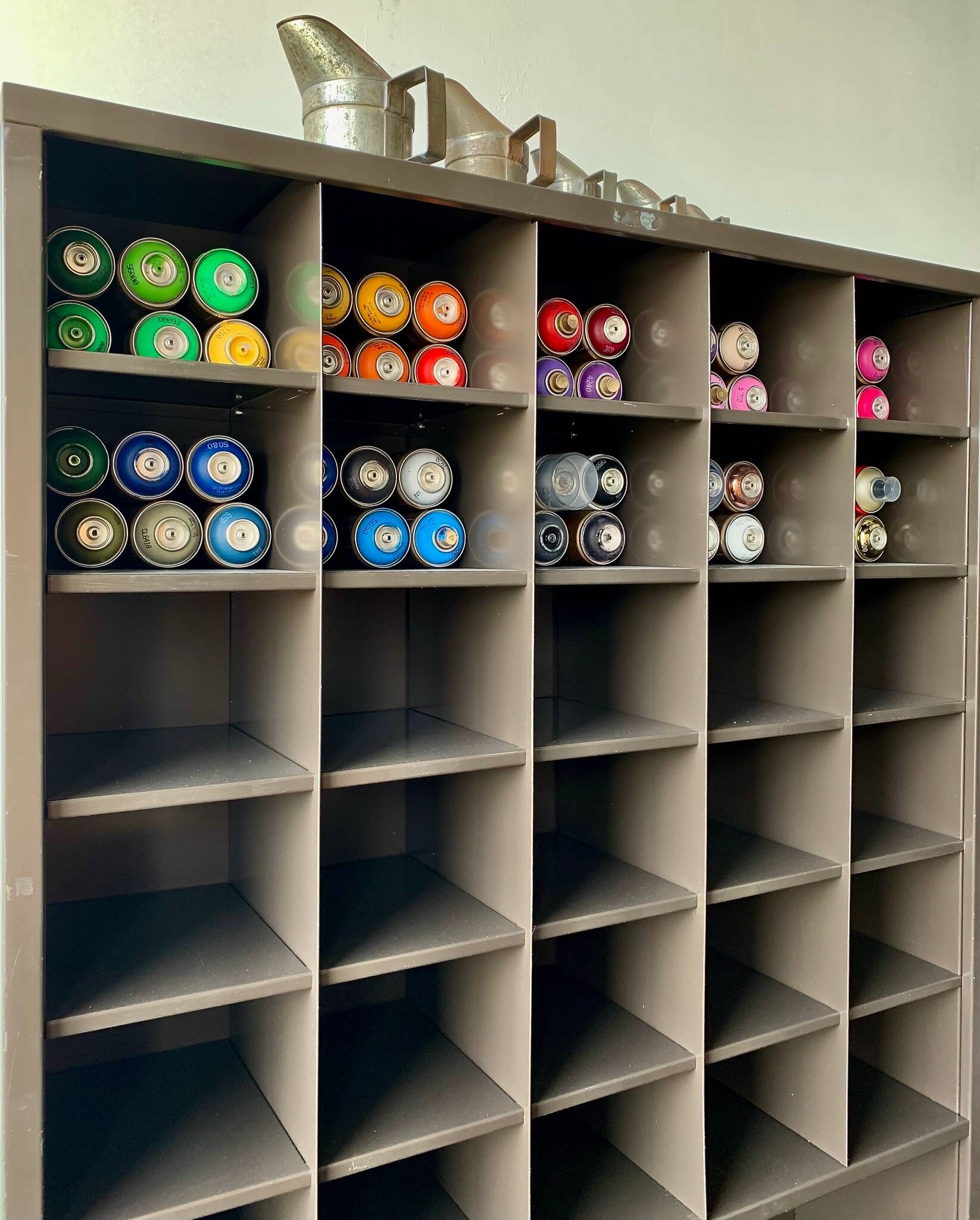 Industrial storage cabinet