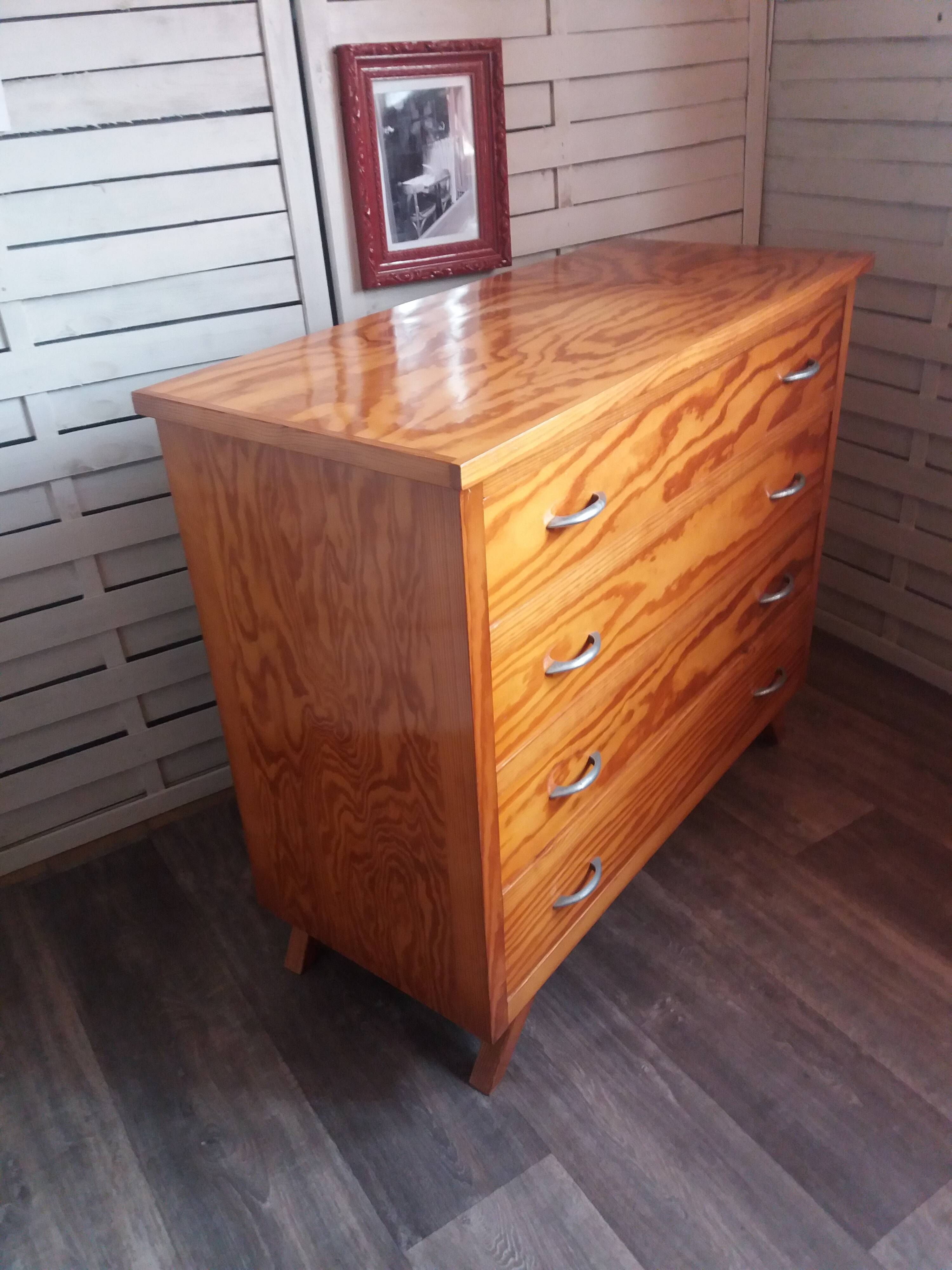 Commode années 60 pieds compas