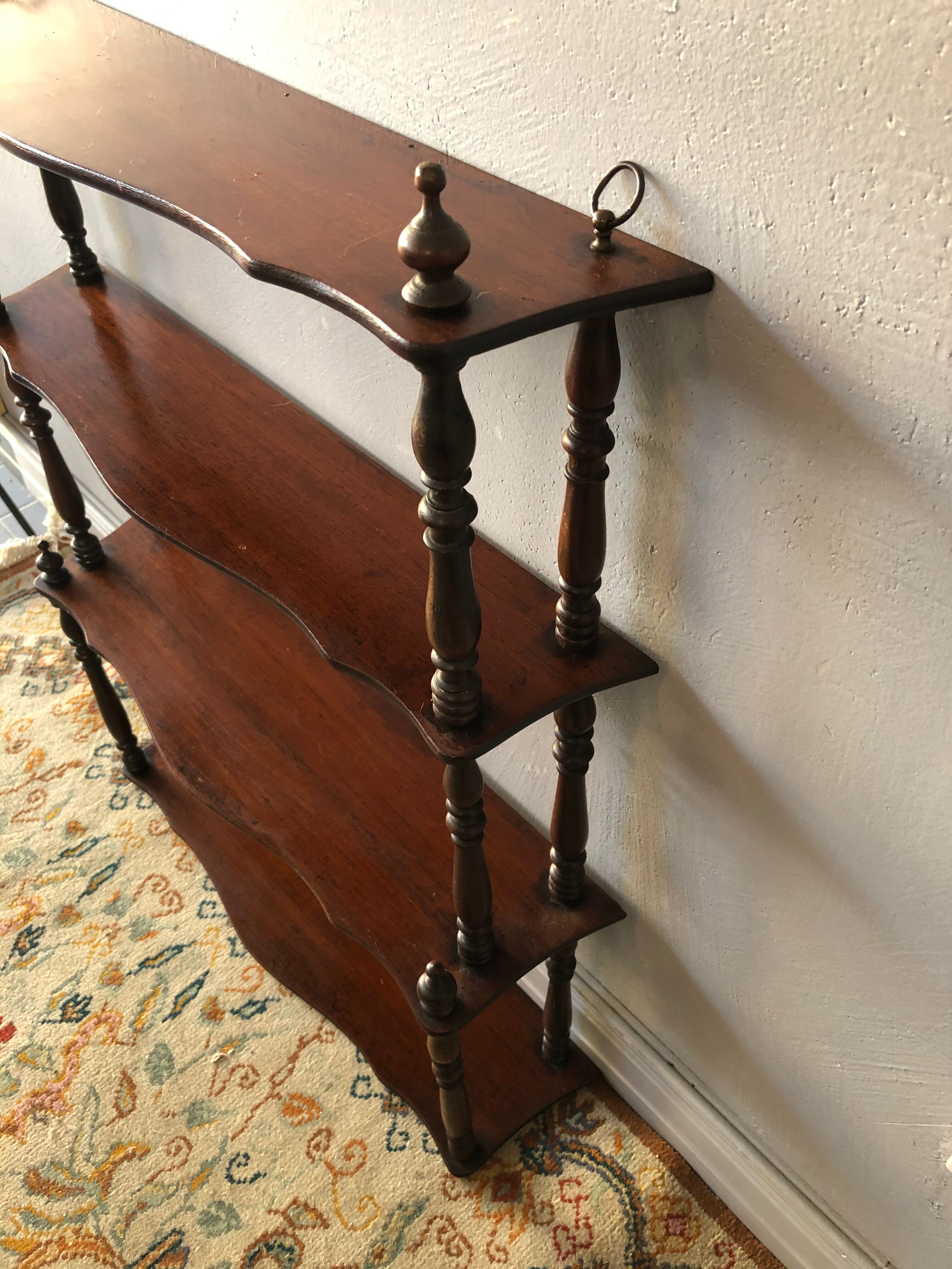 Old shelf to lay or hang