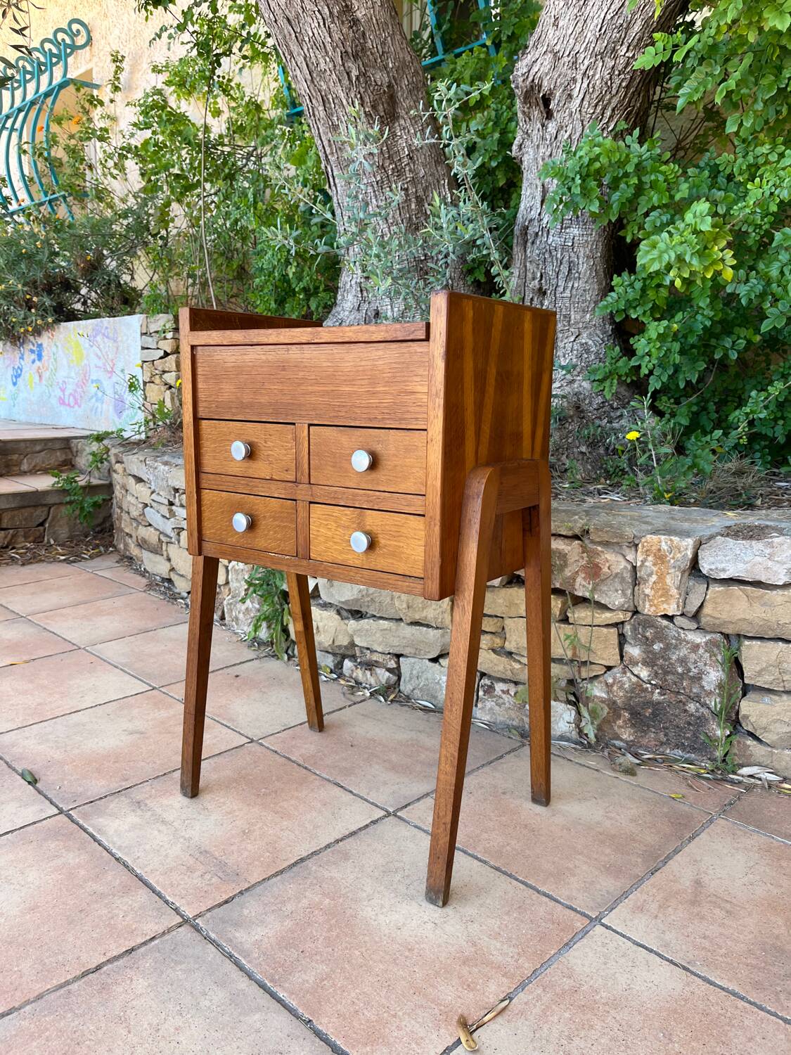 Small storage unit from the 50s