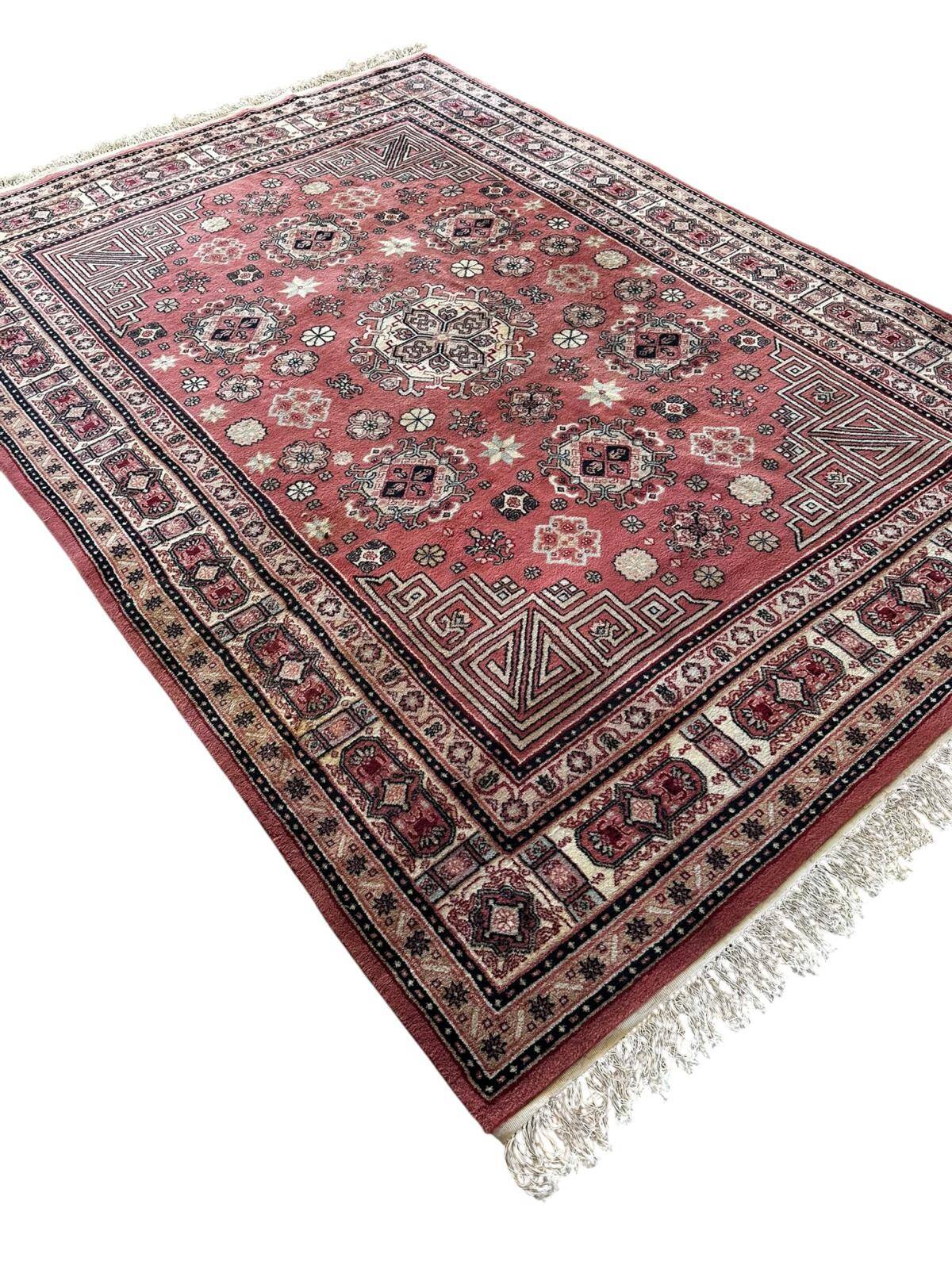 Large handmade Chinese rug 240cm x 340cm