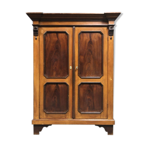 Armoire hollandaise peinte