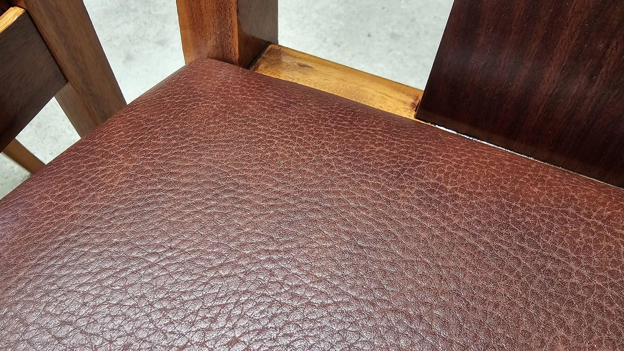 Lot table et ses 6 chaises Art déco de Saddier & fils