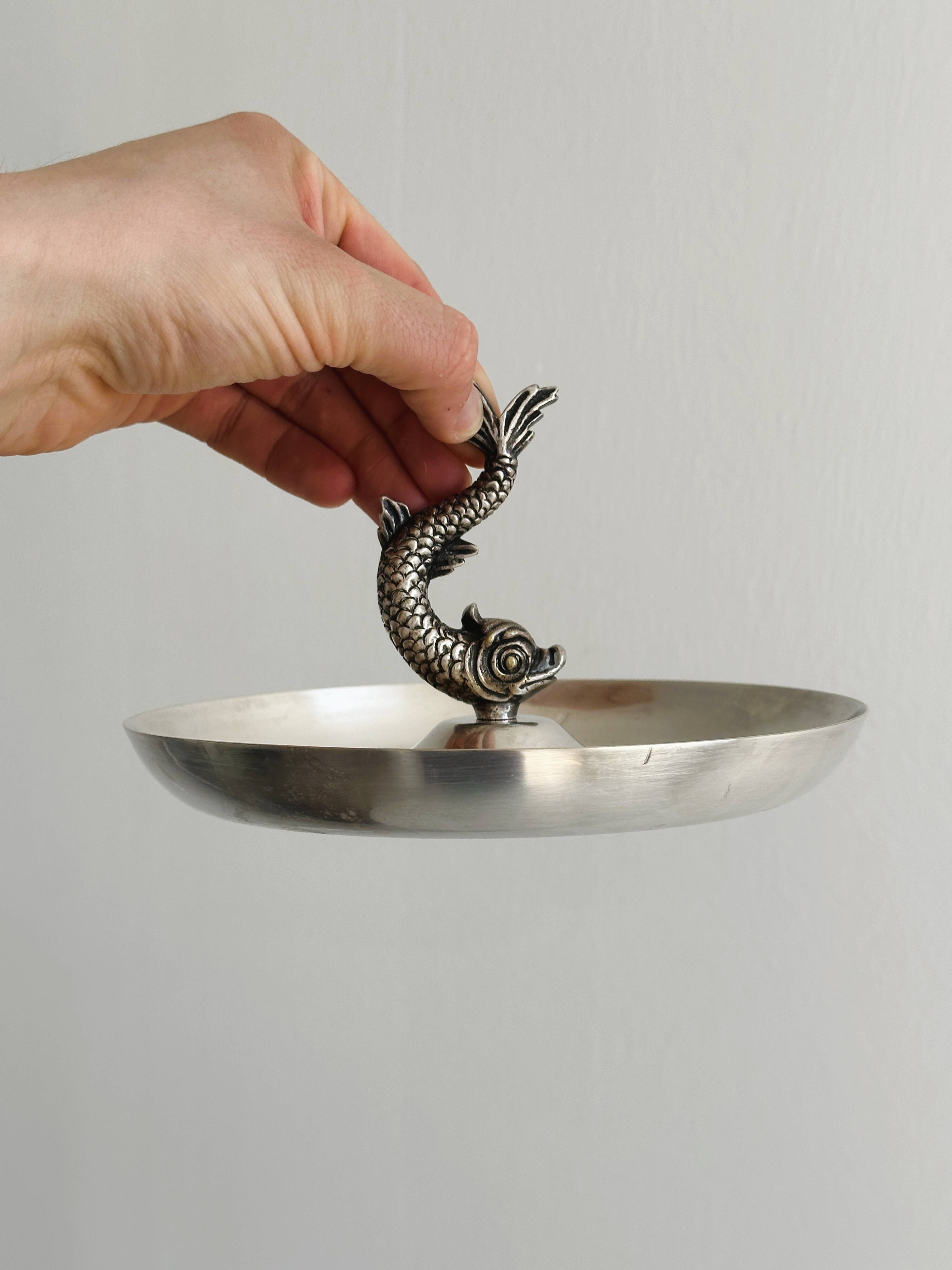 Metal serving dish