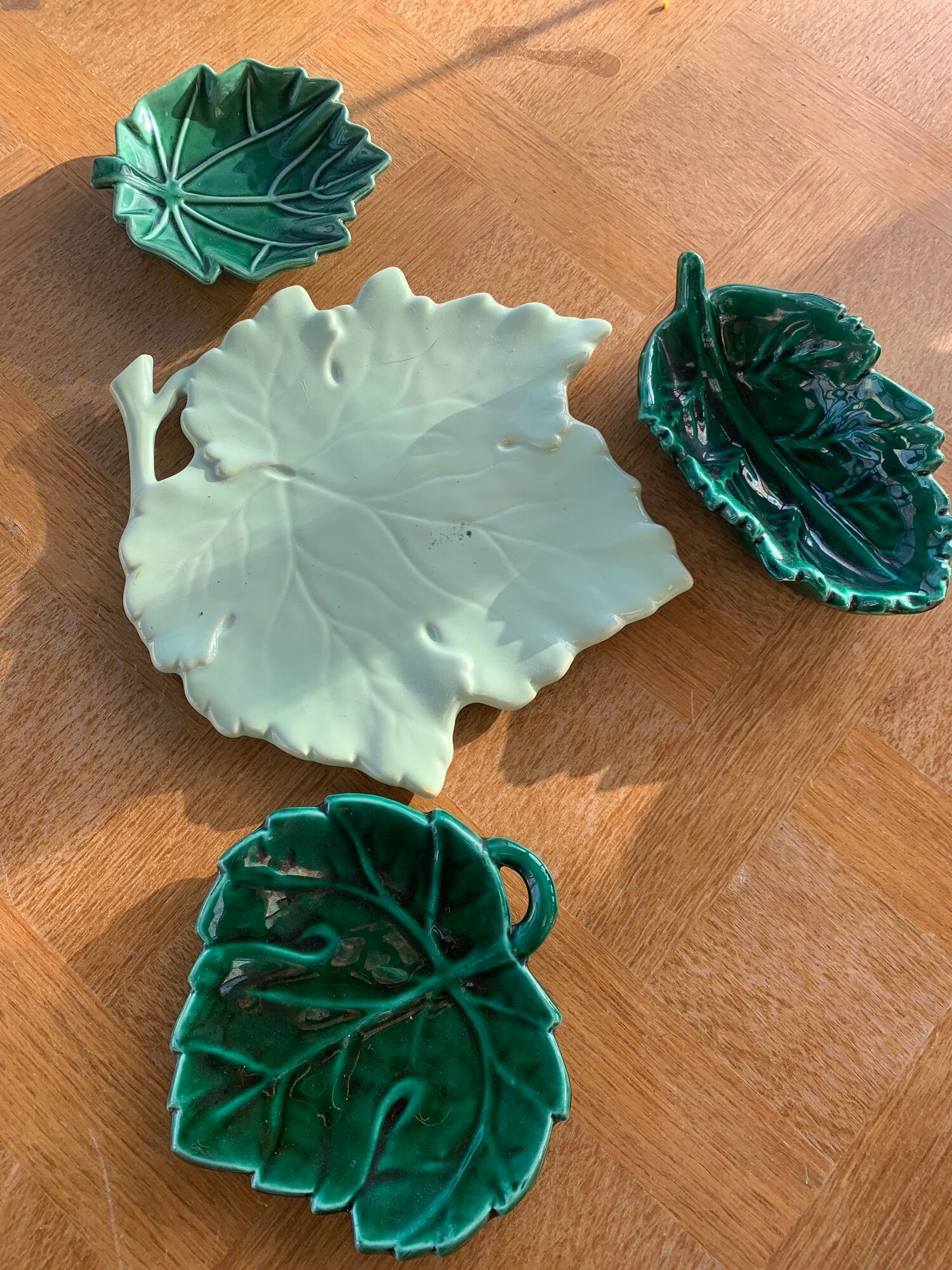 Set of 4 dishes empty pocket enamelled ceramic green lunetta vallauris leaf shape vallauris