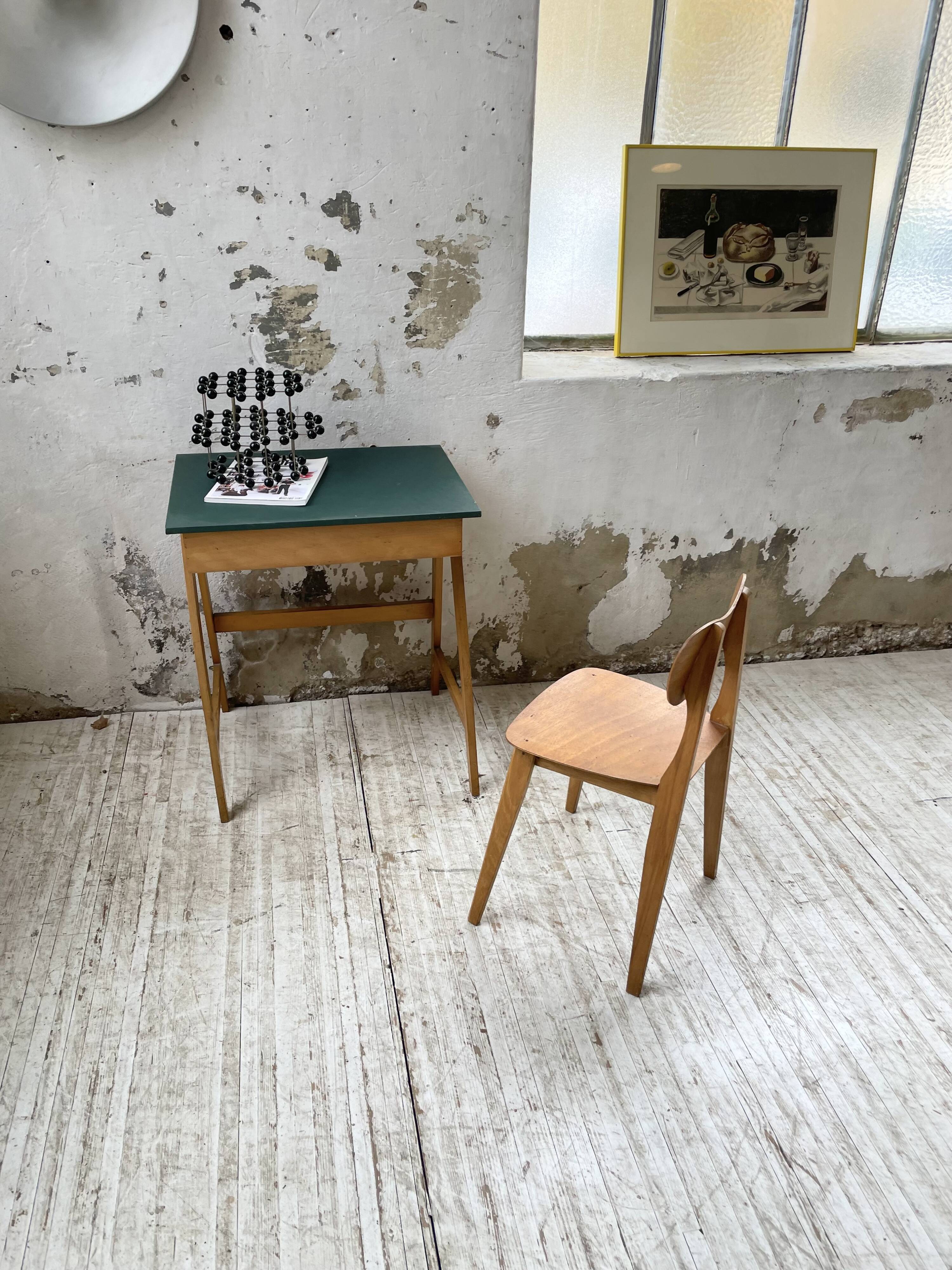 Bureau et chaise enfant pieds compas