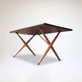 AT-303 Sawbuck oak dining table by Hans Wegner for Andreas Tuck 1950s