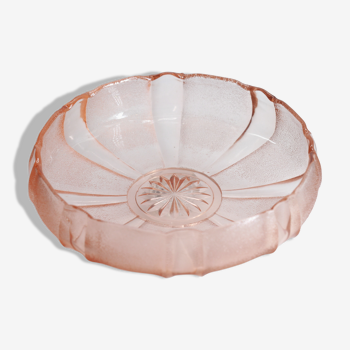 Plat rose en verre