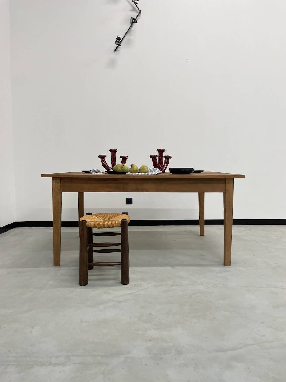 Pine farmhouse table 160 x 110 cm