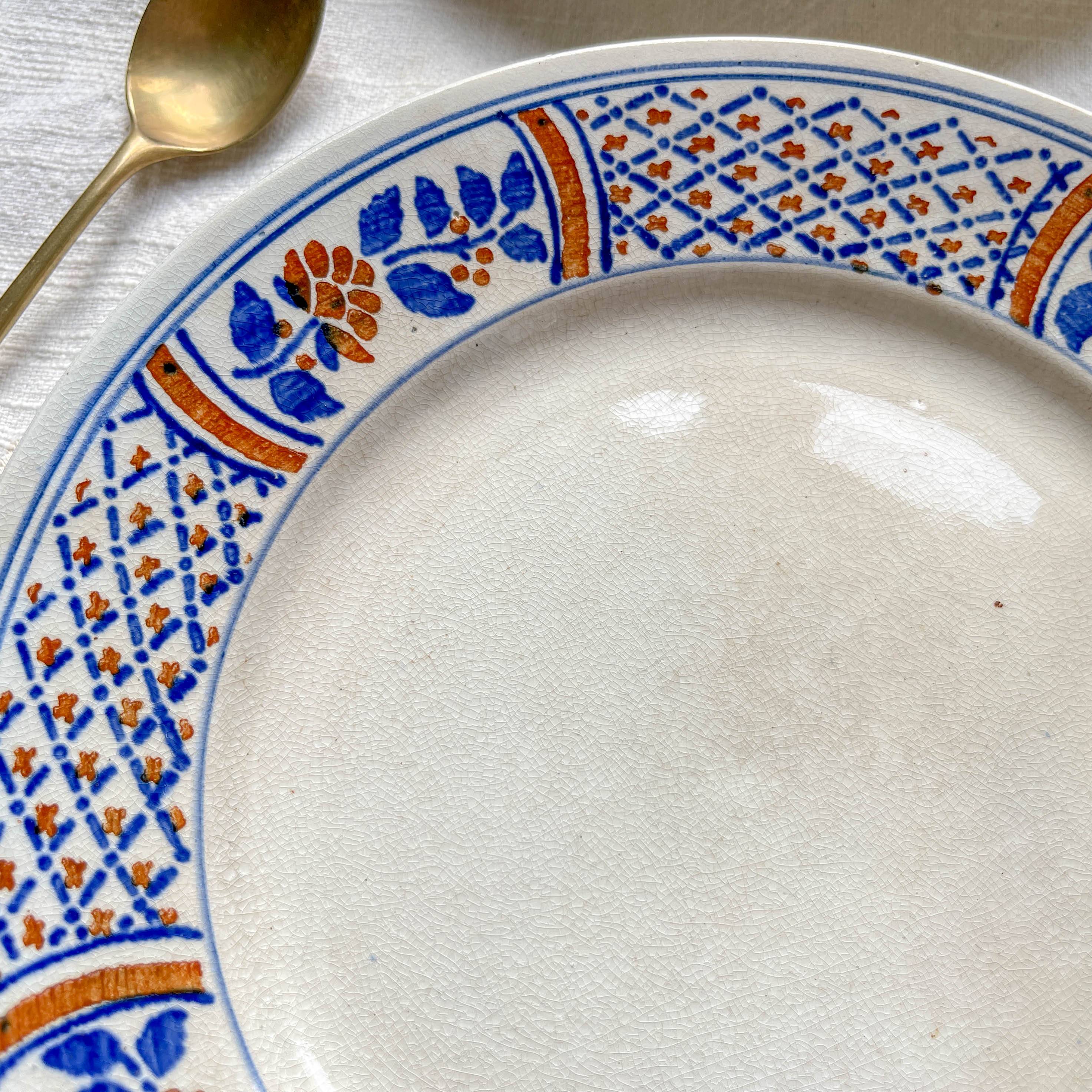 6 Small mismatched vintage plates - L'Amandinoise - Luneville