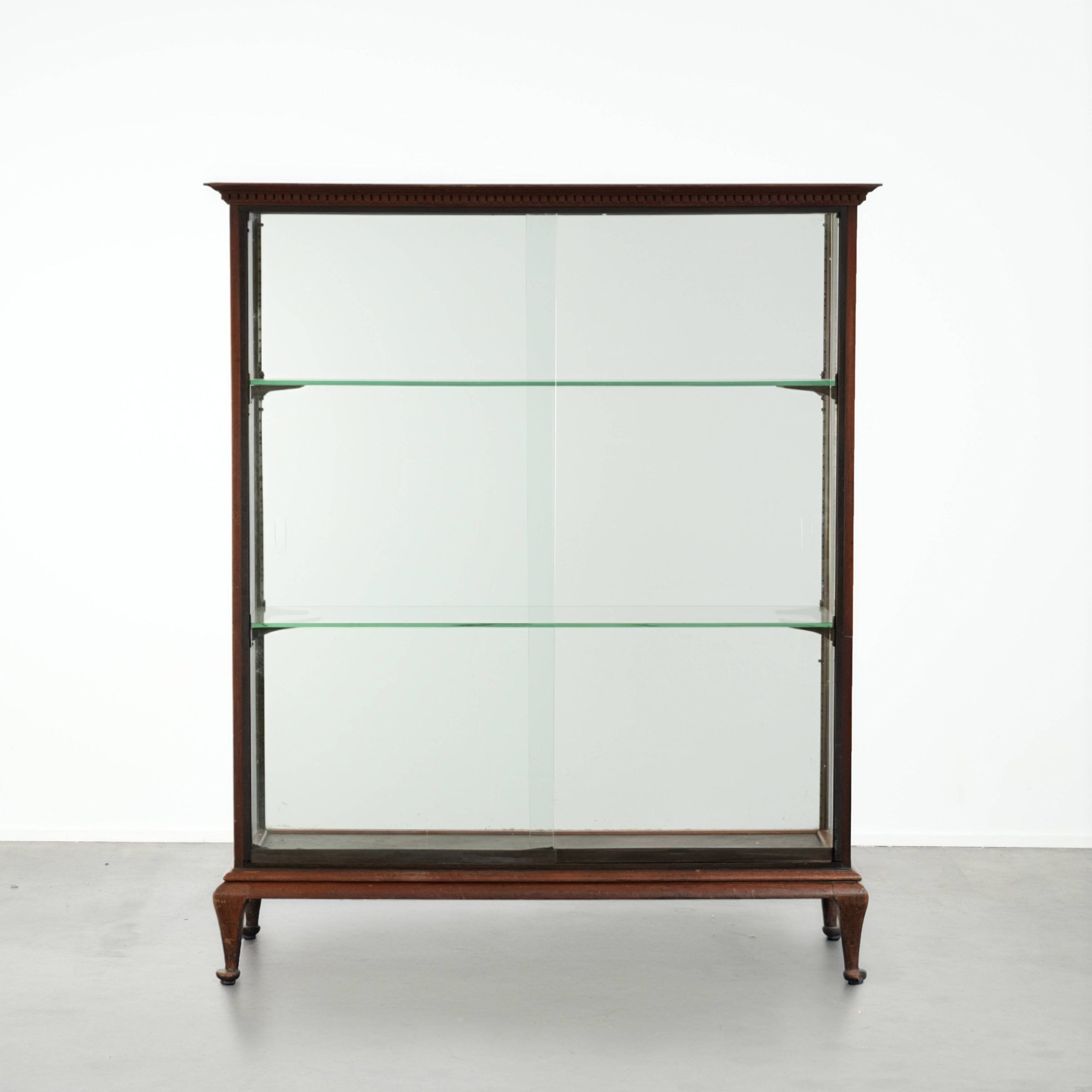 Vitrine en chêne anglais du 19ème siècle