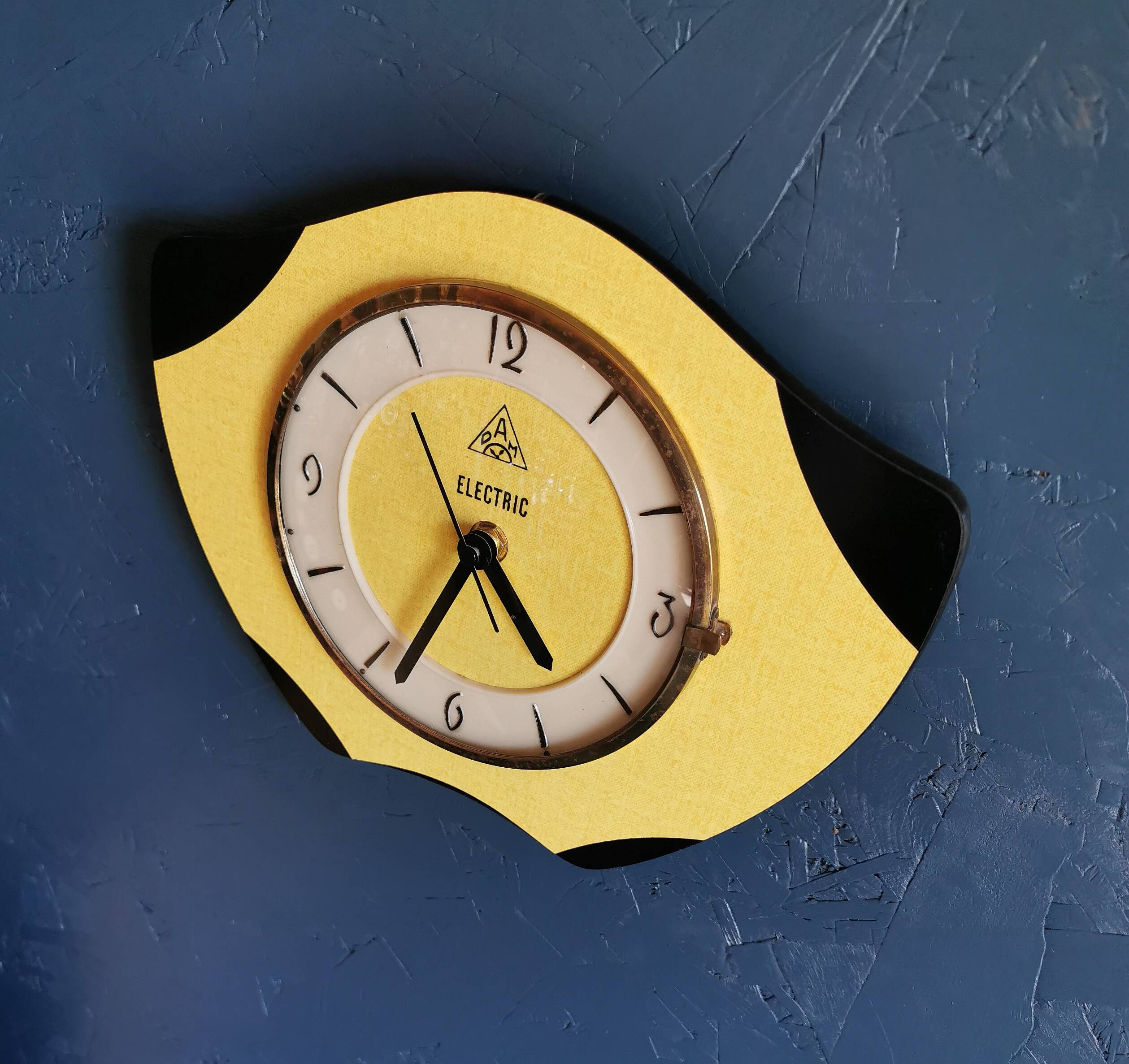 Vintage formica clock silent wall clock 60s "DAM electric yellow black"