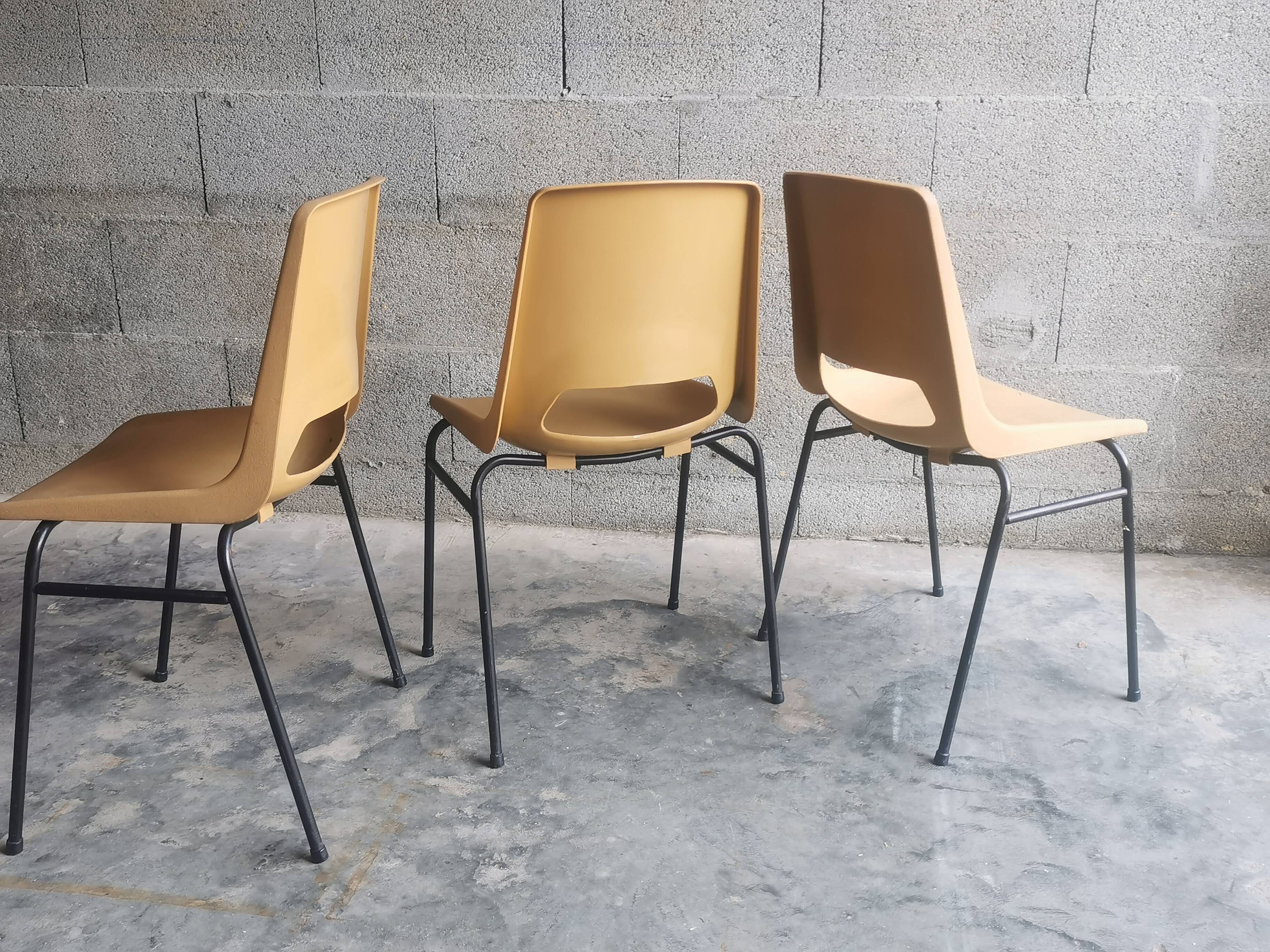 Set of 3 vintage “grofillex” chairs