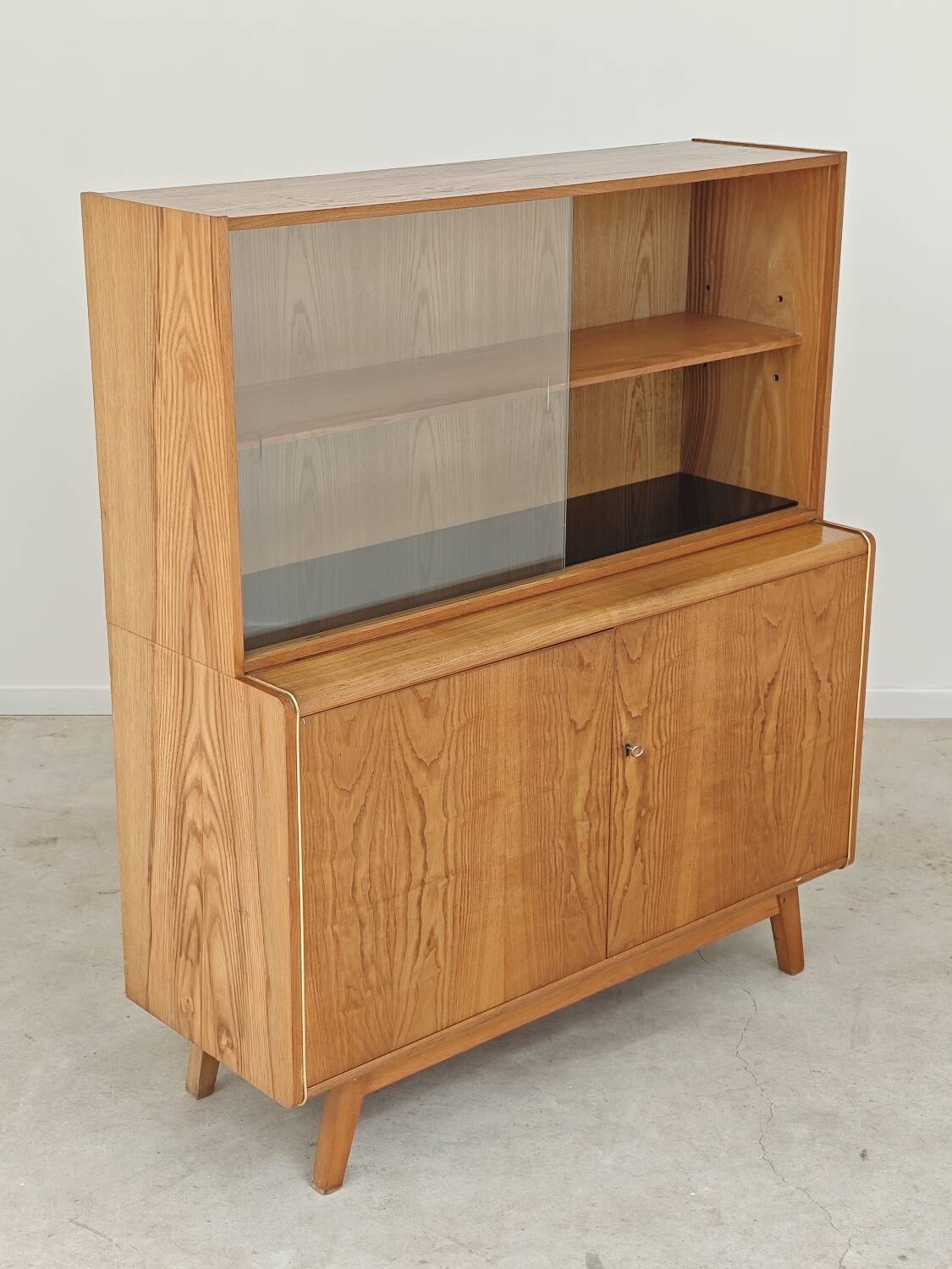 Buffet / Dresser U369/383 by Bohumil Landsman and Hubert Nepozitek for Jitona 1960