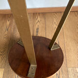 Round pedestal table