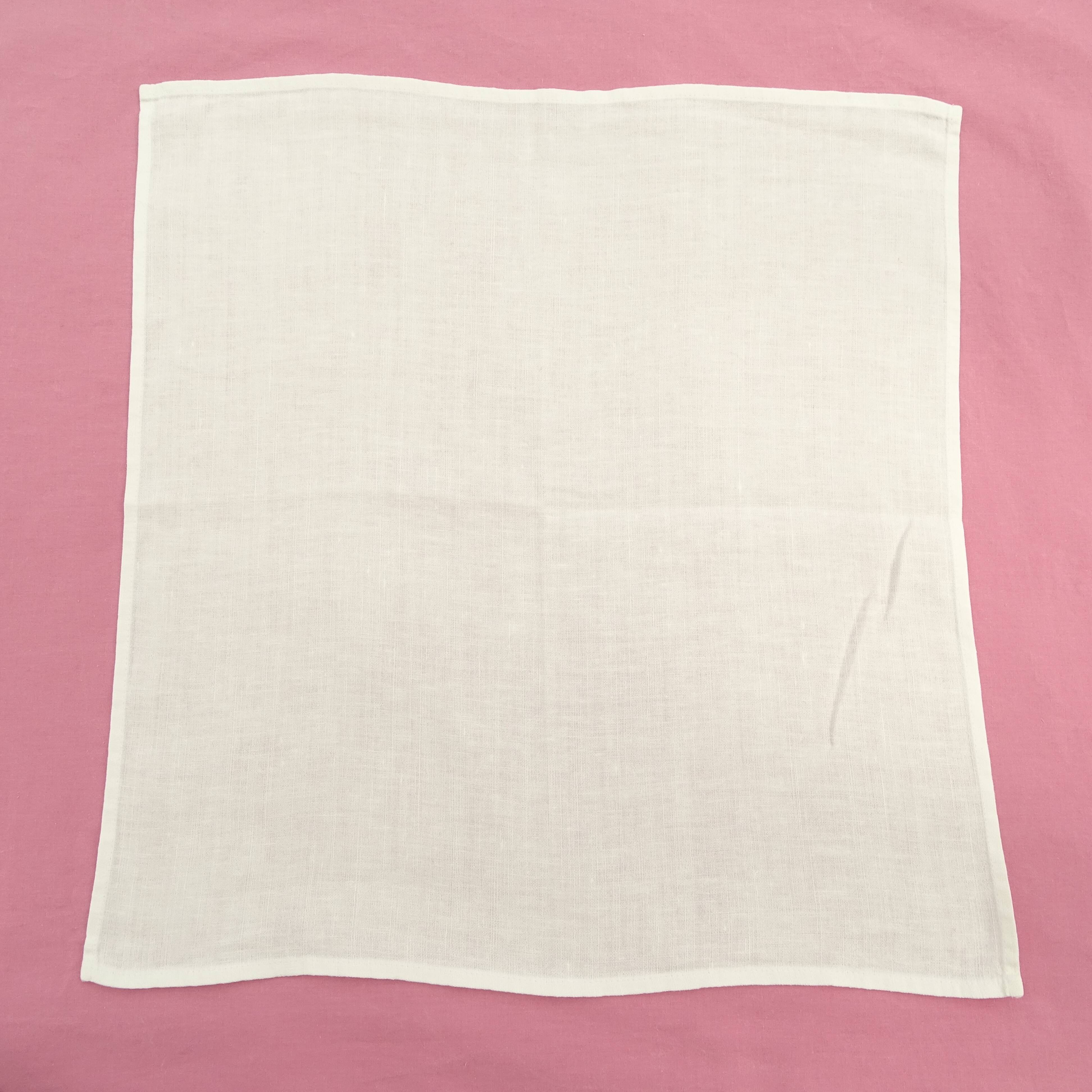 Set of 11 cotton napkins.