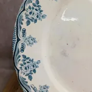 Antique plate Terre de fer H. Boulenger Choisy-le-roi – Blue floral decoration