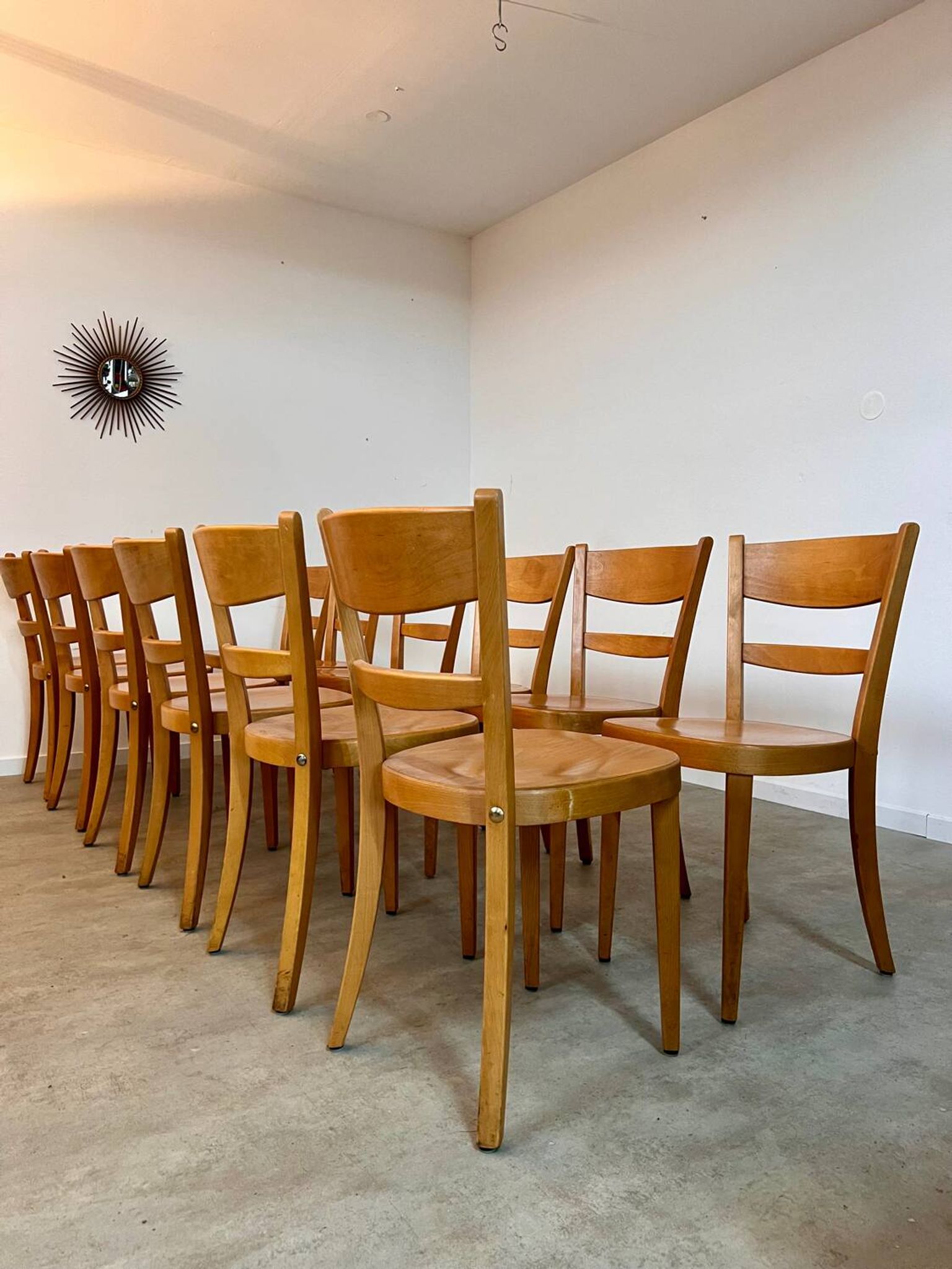 Lot 12 wooden bistro chairs by Horgen Glarus 70s vintage