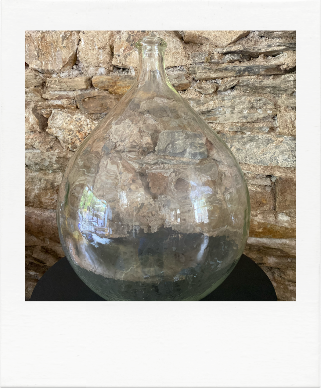 Plump demijohn