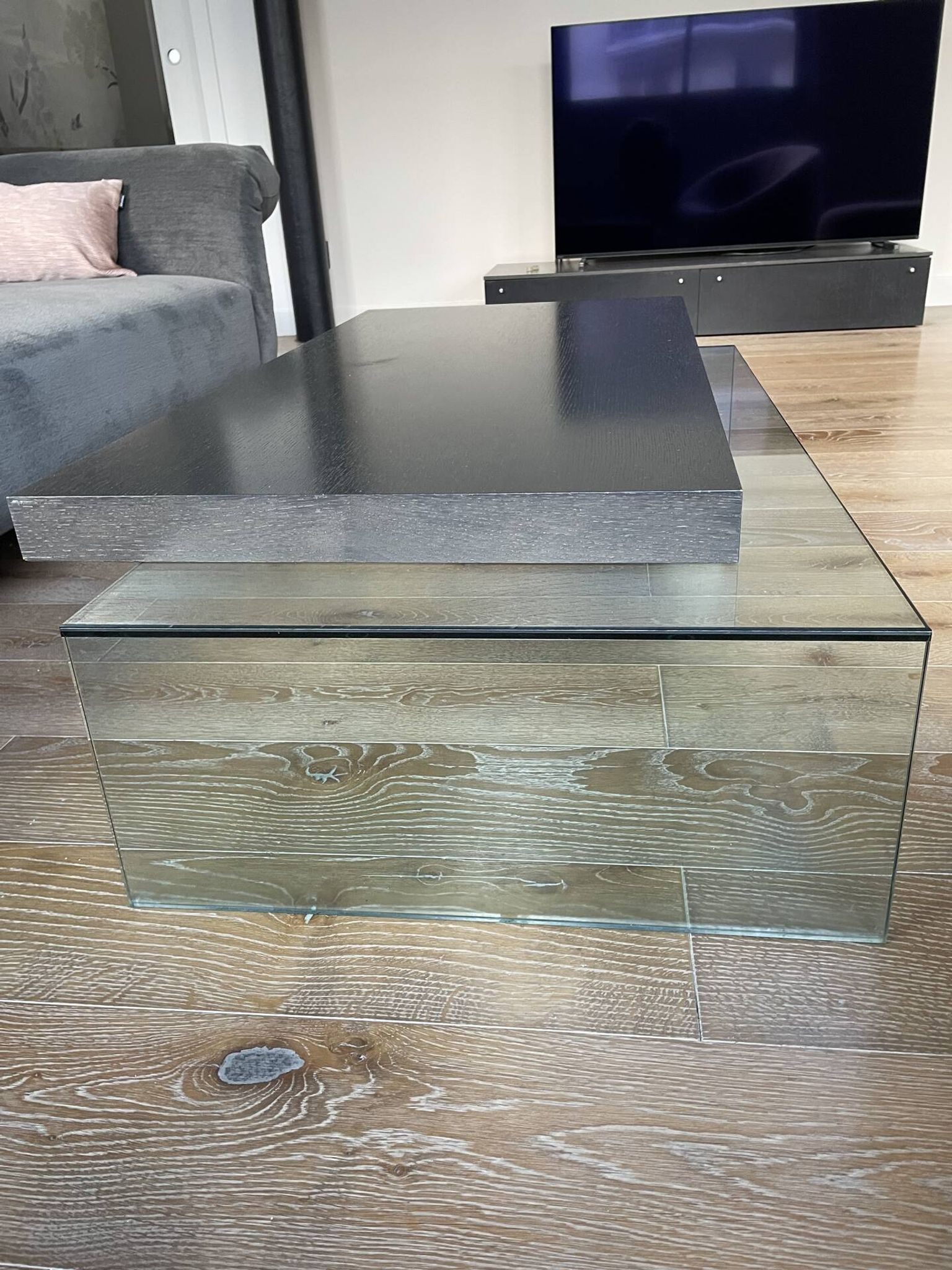 Strata coffee table by Ligne Roset