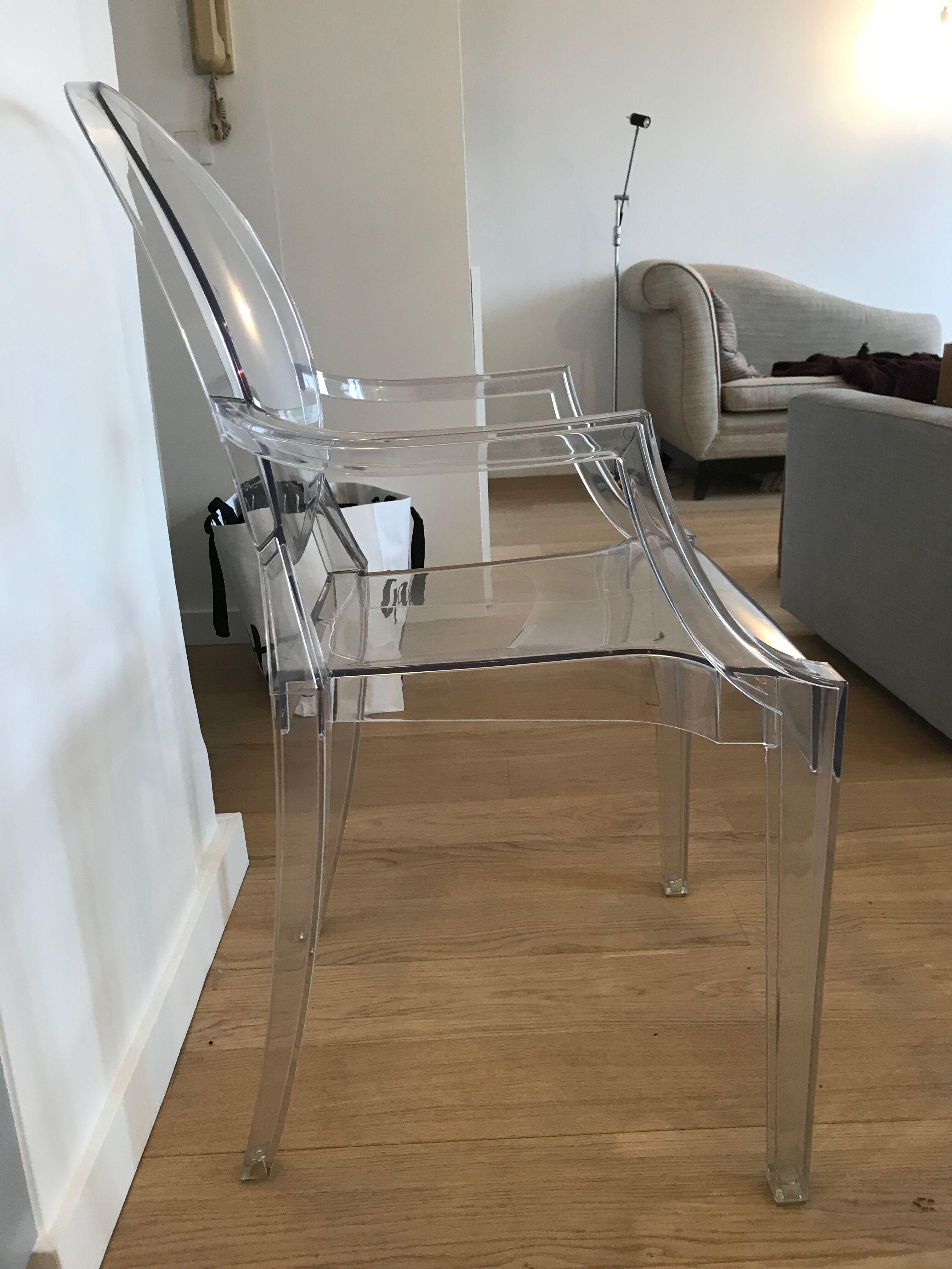 Fauteuil Louis Ghost par Philippe Starck pour Kartell