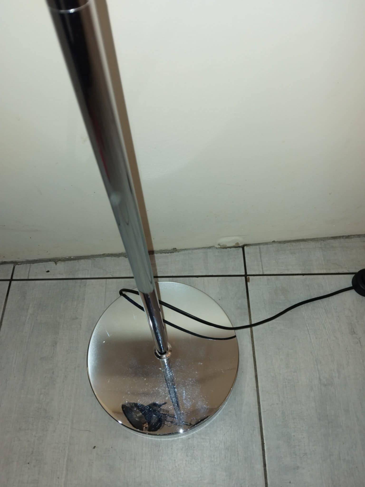 Black floor lamp with 3 spotlights