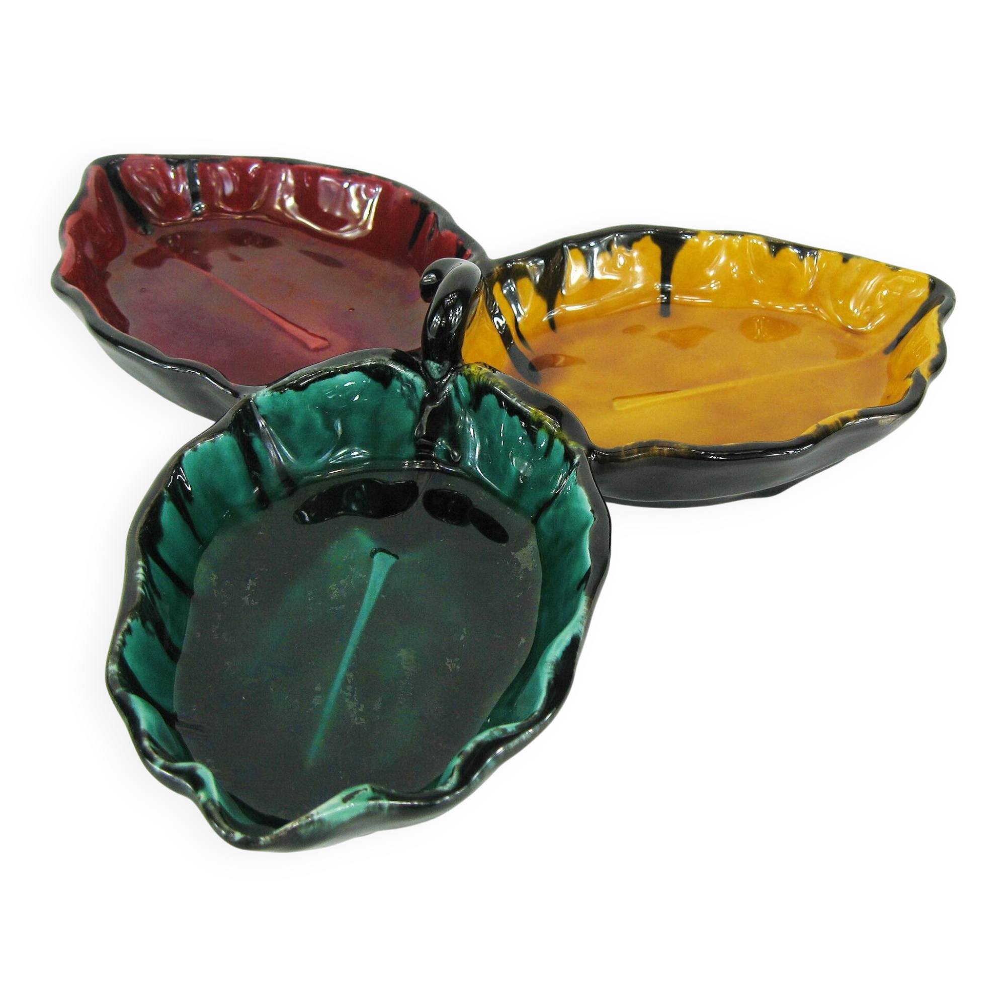 Ceramic compartmentalized leaf-shaped dish - vintage 50s